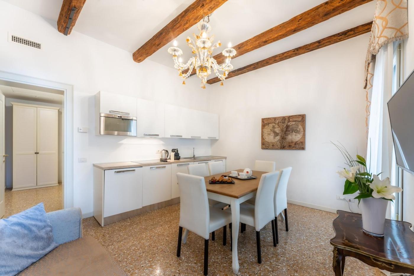 San Teodoro Palace - Luxury Apartments