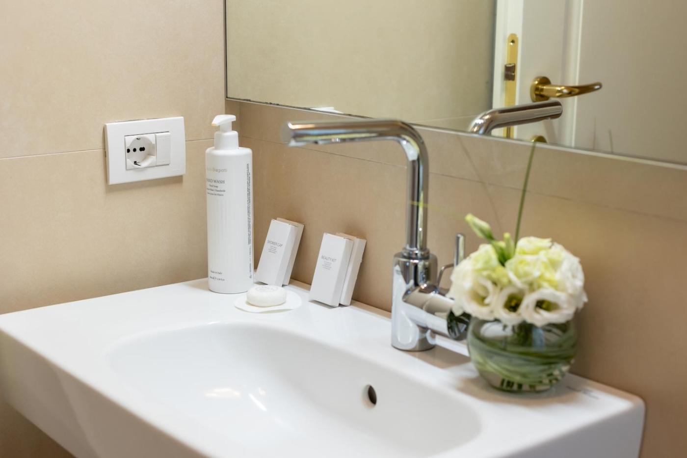 San Teodoro Palace - Luxury Apartments