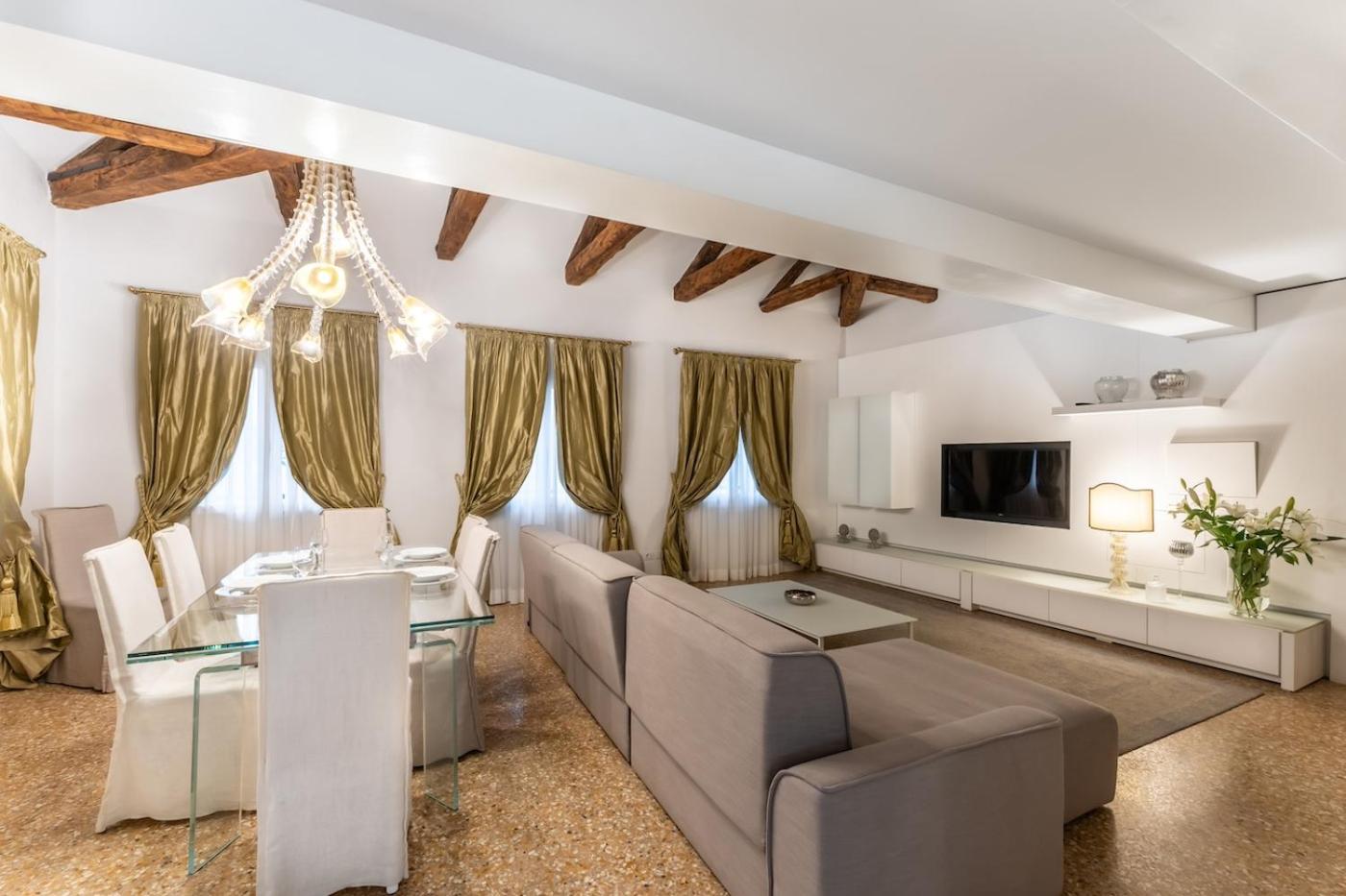 San Teodoro Palace - Luxury Apartments