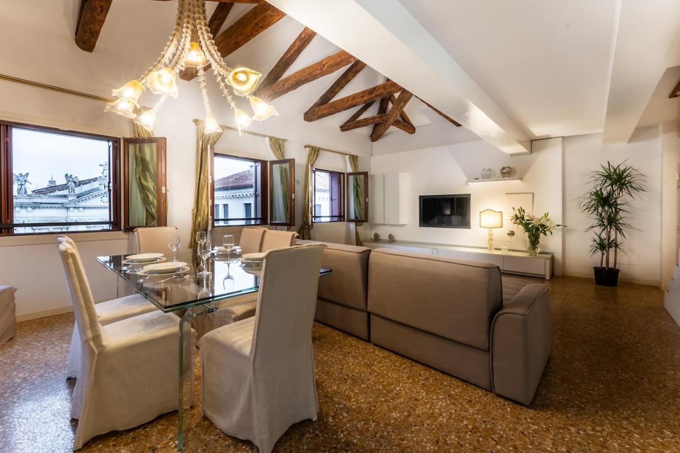 San Teodoro Palace - Luxury Apartments