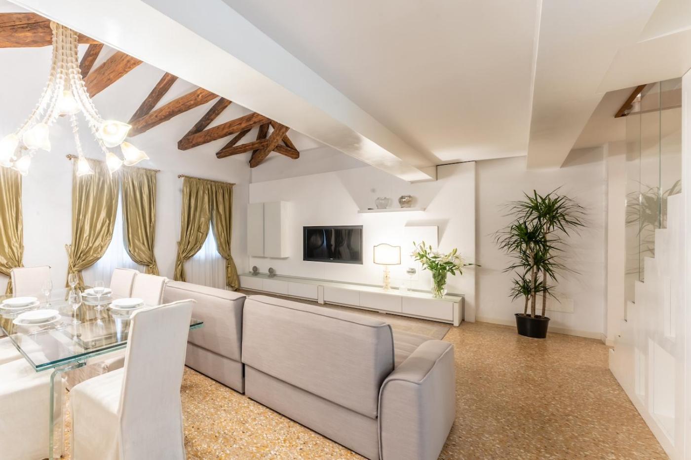 San Teodoro Palace - Luxury Apartments