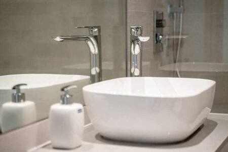 Vilamoura, new style apt, piscina, wifi view 2