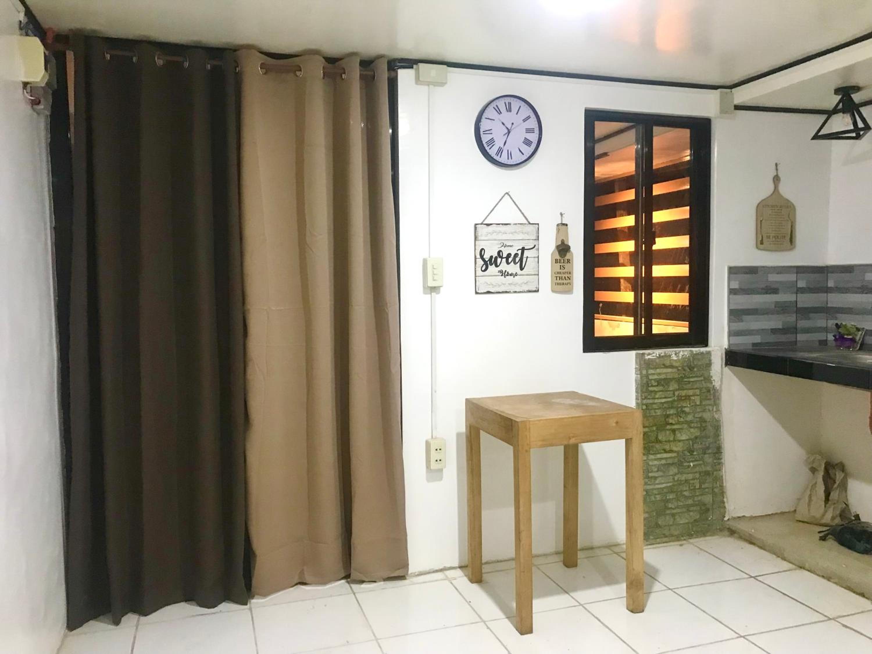Central Hub Homestay