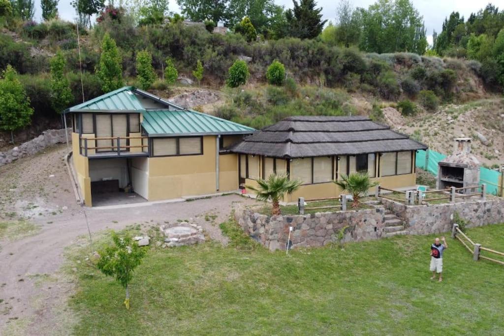 La Antonia, cabaña al pie de la montaña