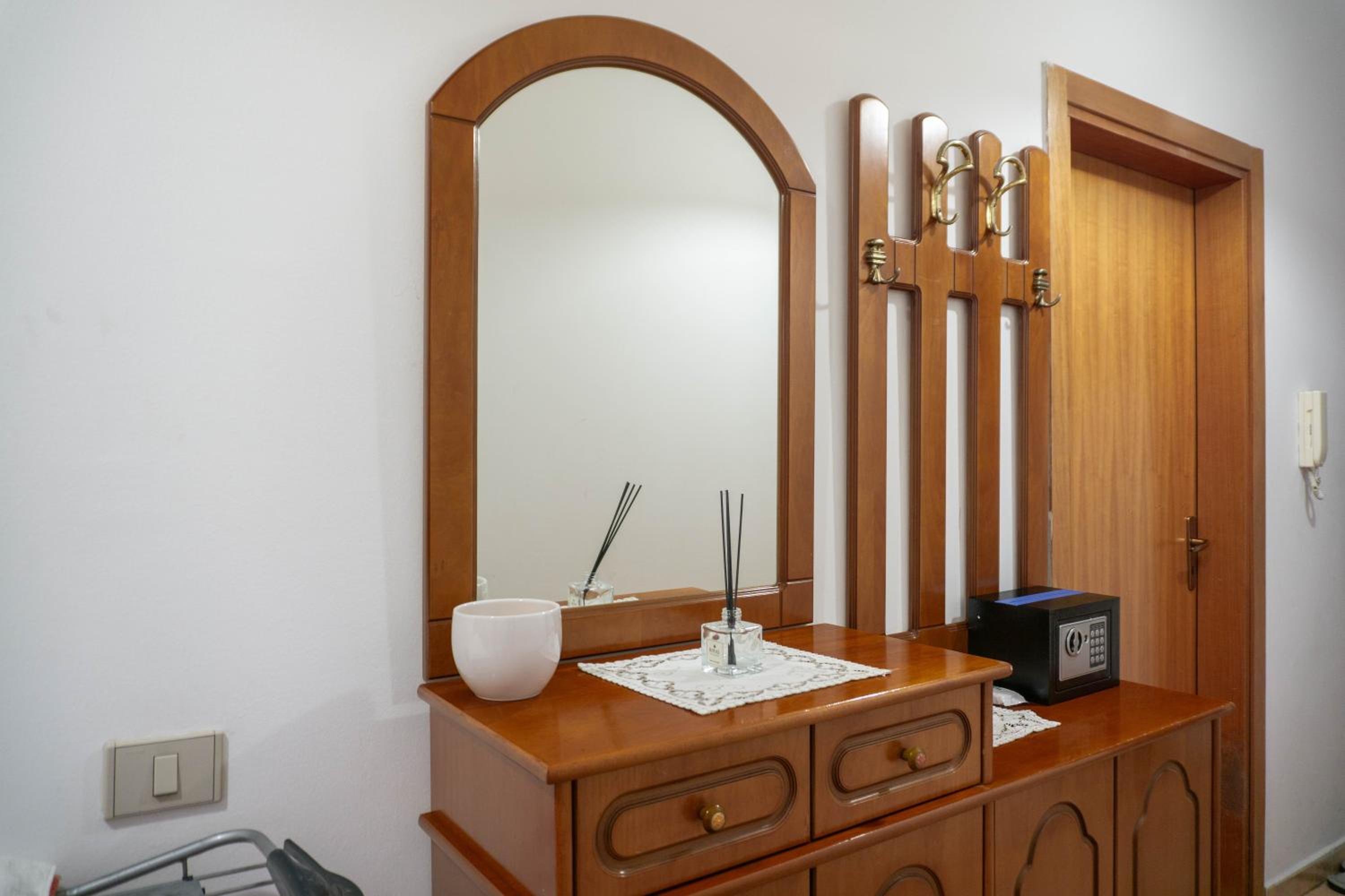BLLOK Bright Private Bedrooms With Private Bathroom on Shared Apartment
