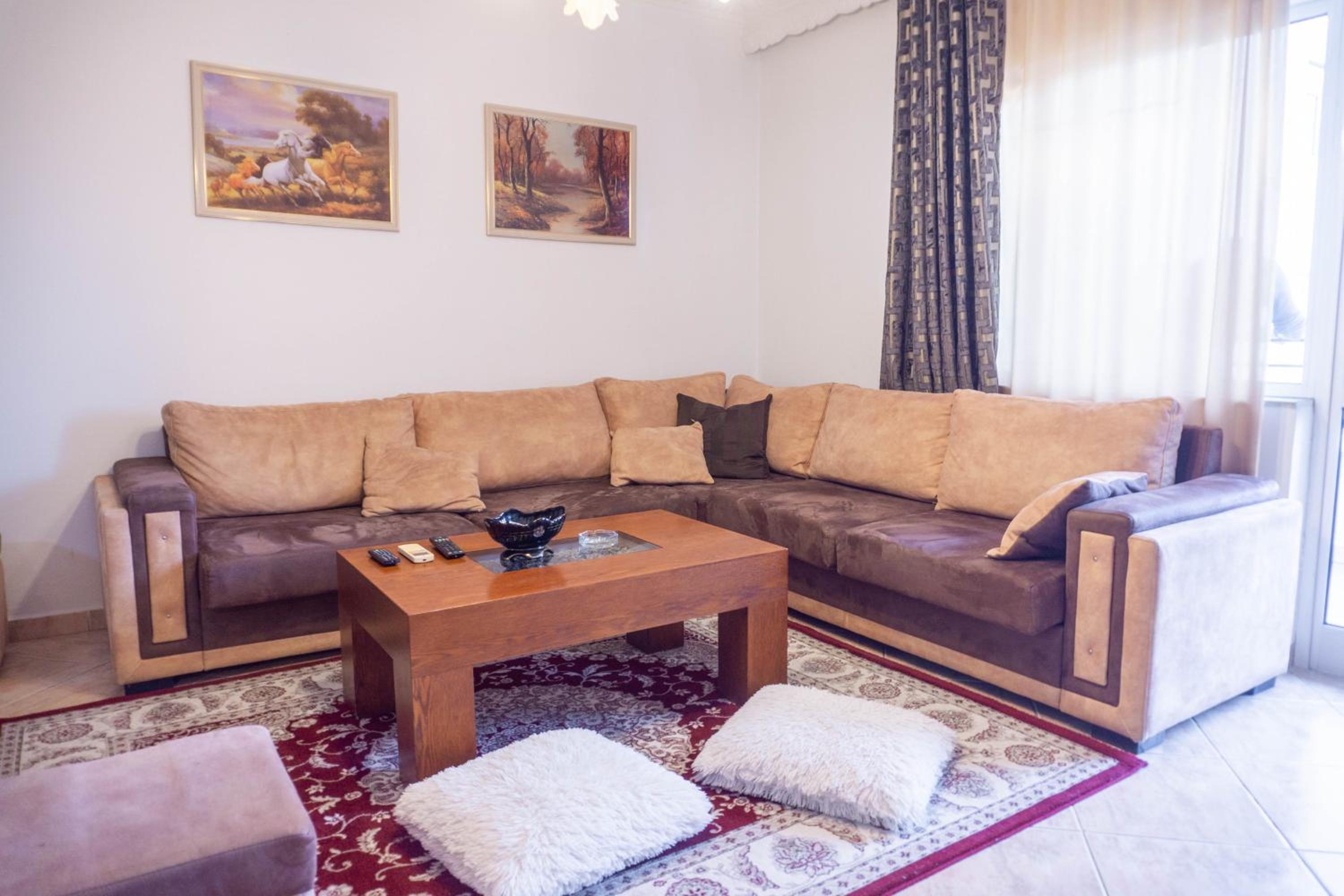 BLLOK Bright Private Bedrooms With Private Bathroom on Shared Apartment