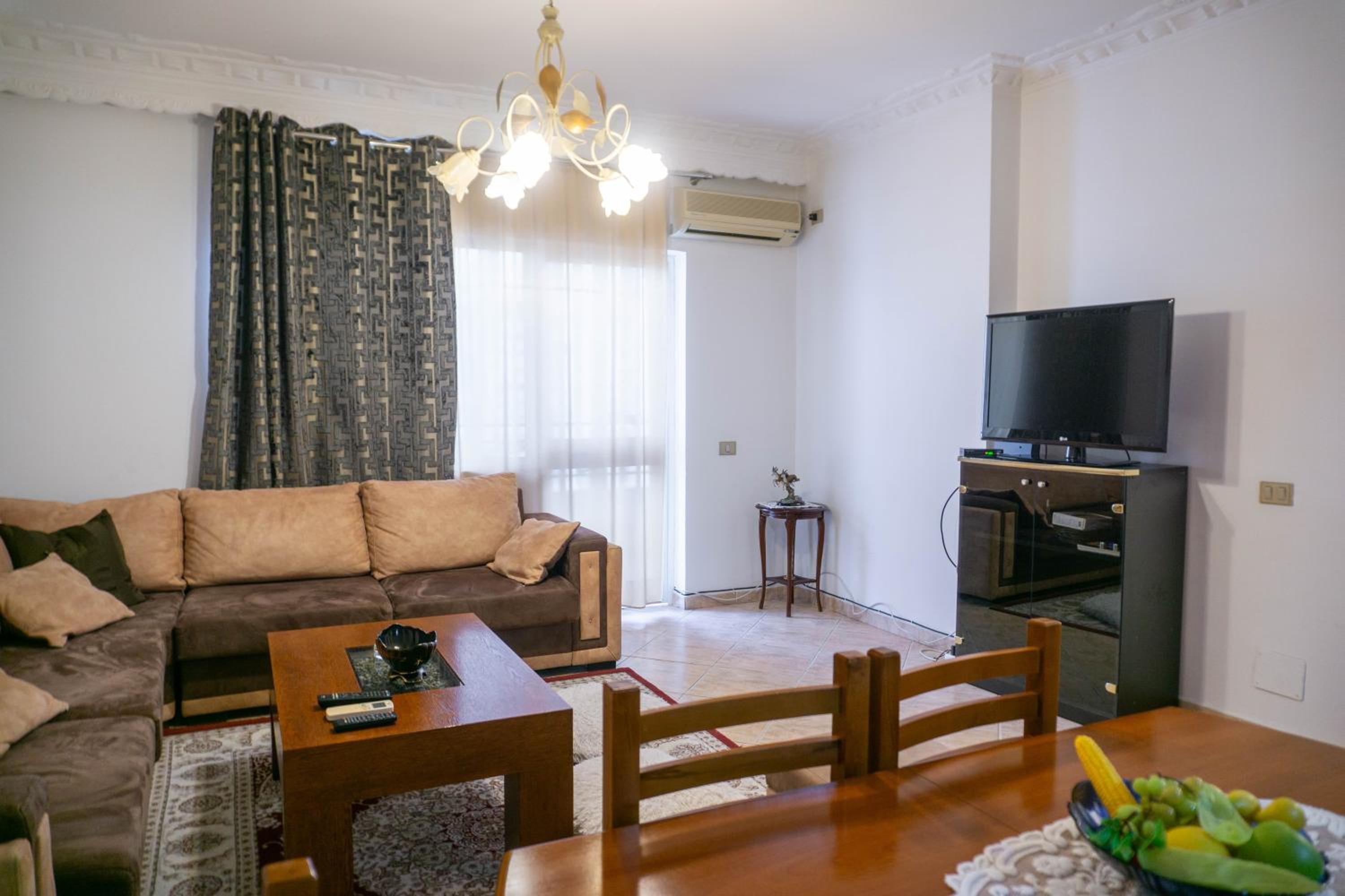 BLLOK Bright Private Bedrooms With Private Bathroom on Shared Apartment