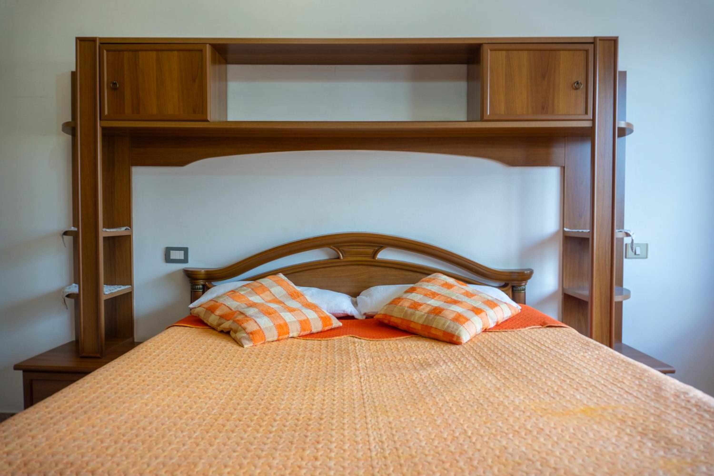 BLLOK Bright Private Bedrooms With Private Bathroom on Shared Apartment