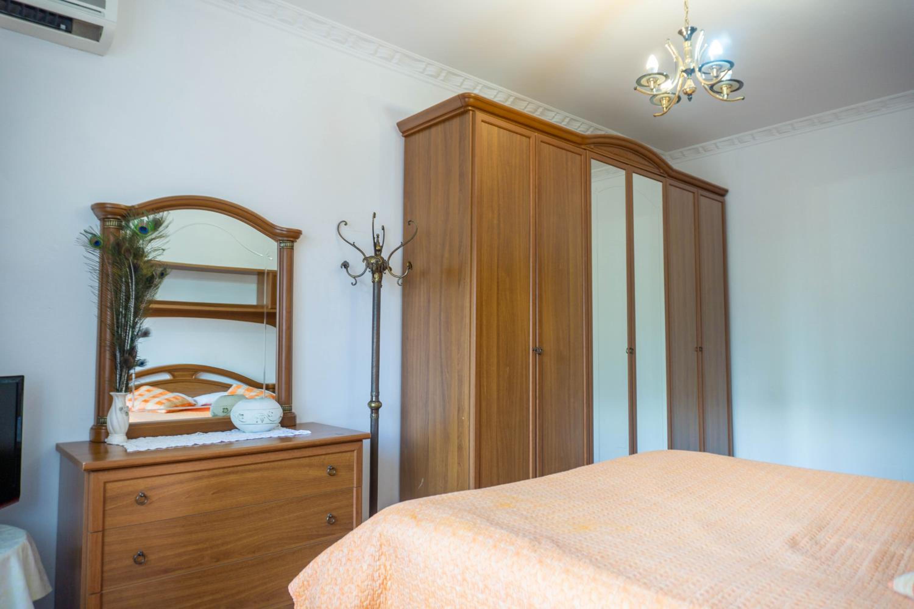BLLOK Bright Private Bedrooms With Private Bathroom on Shared Apartment