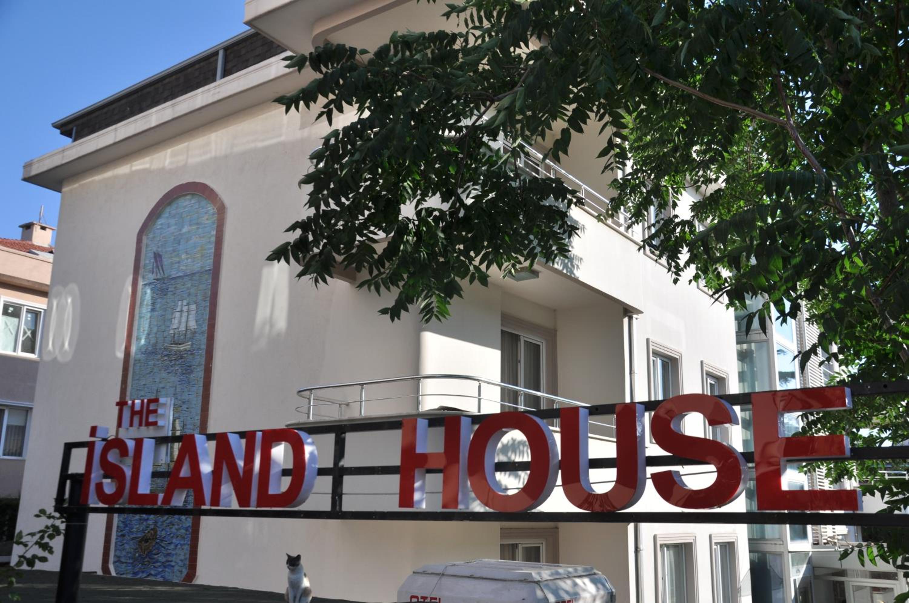 Island Otel - Image 38