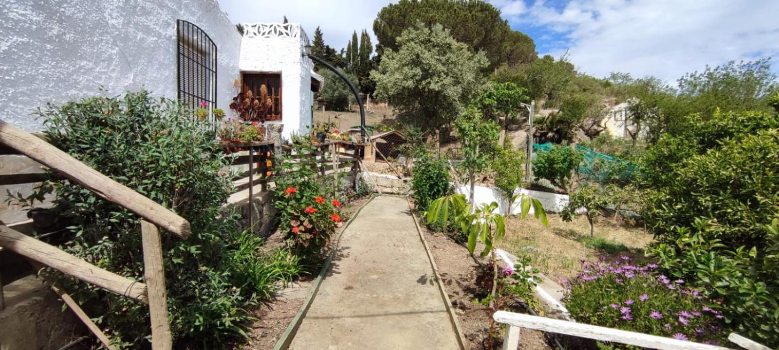 CORTIJO-LA LOMA