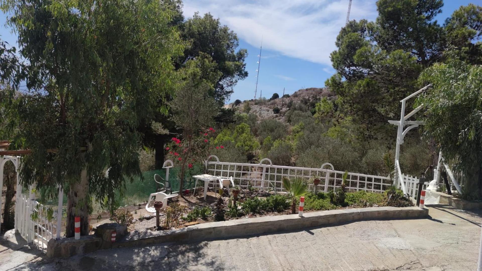 CORTIJO-LA LOMA