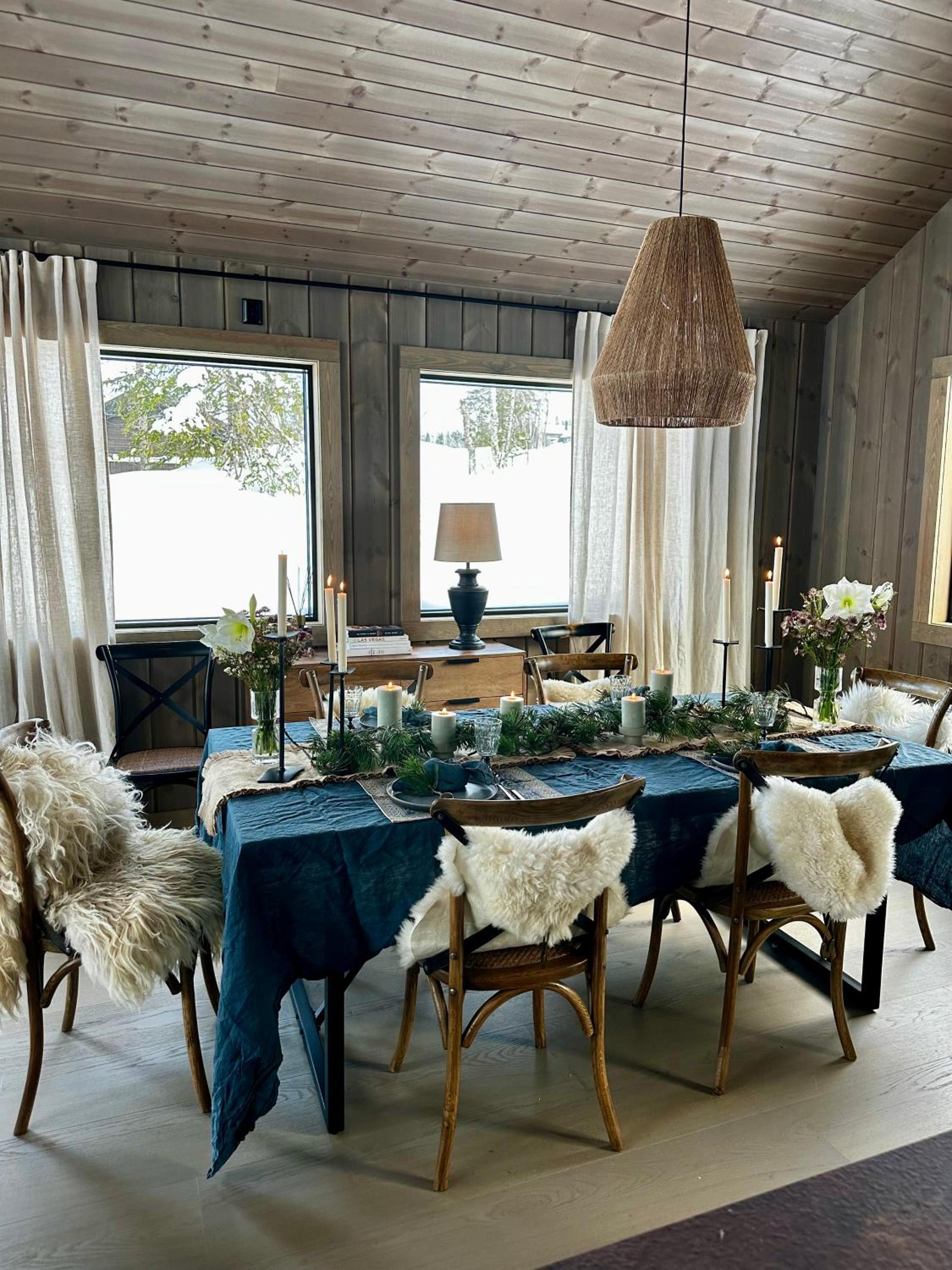 Luxurious Mountain Lodge