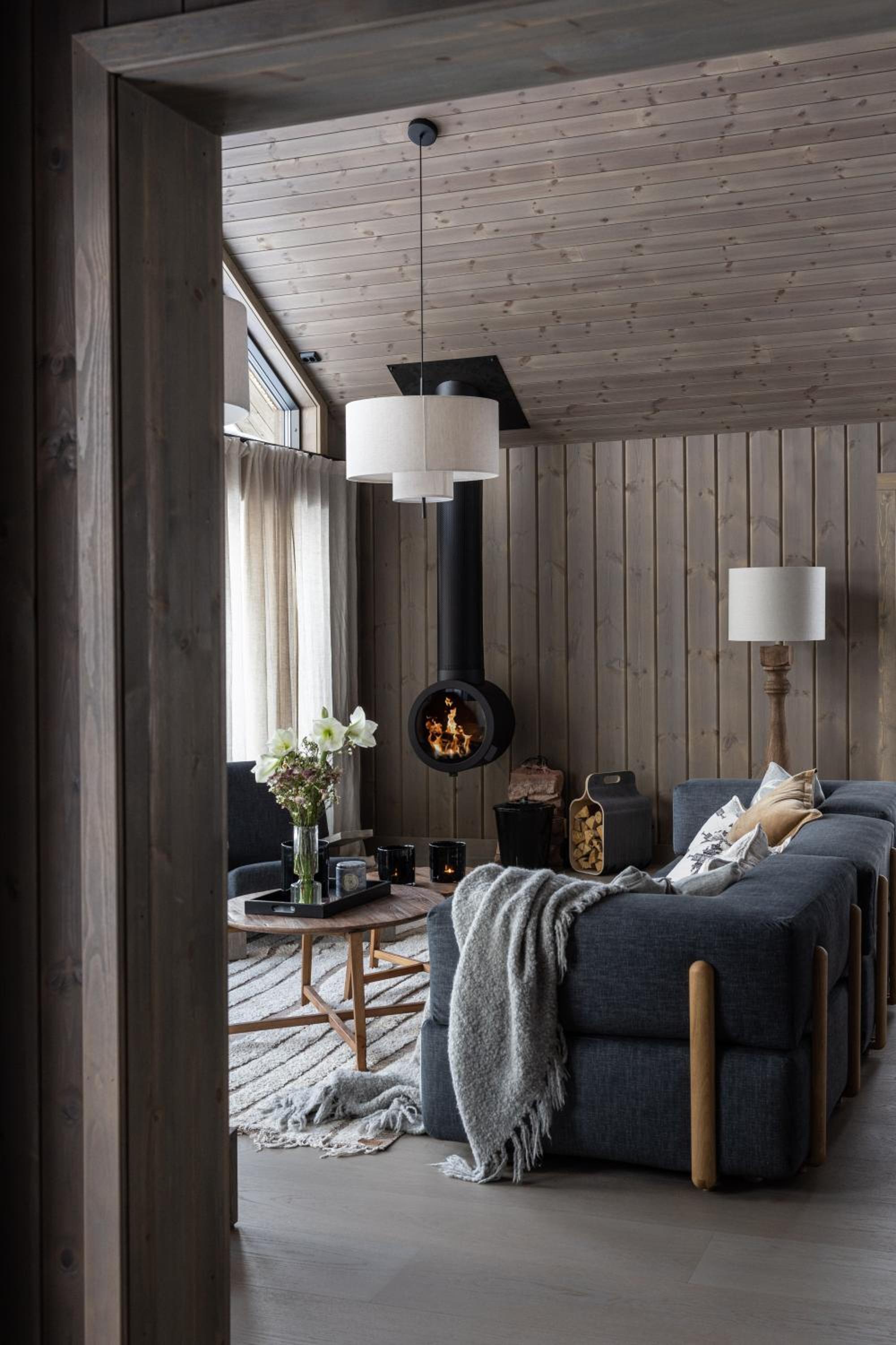 Luxurious Mountain Lodge