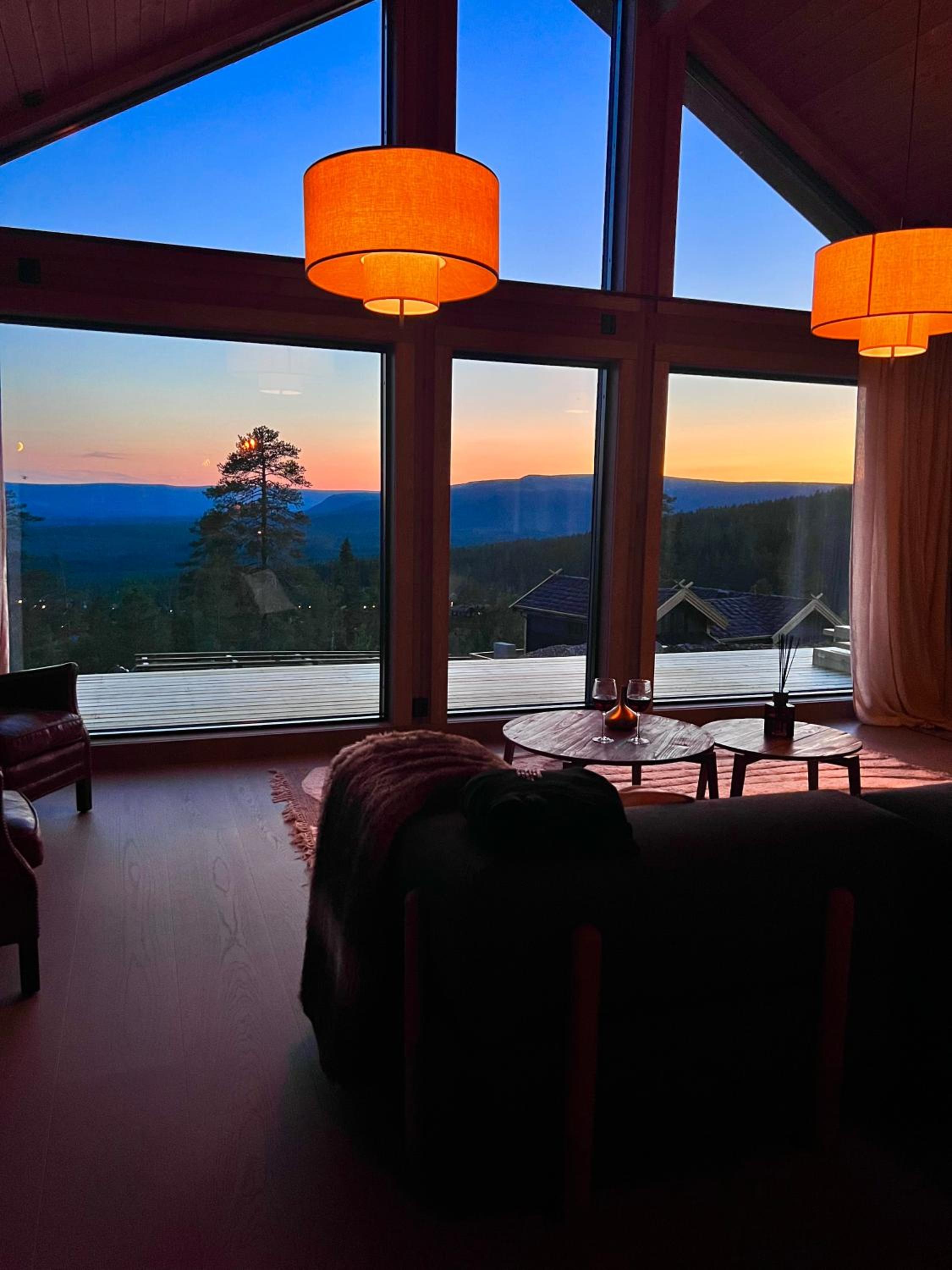 Luxurious Mountain Lodge