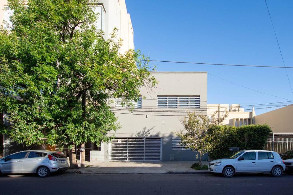 Lujosa casa en Casanova 527