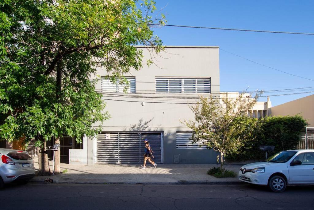 Lujosa casa en Casanova 527
