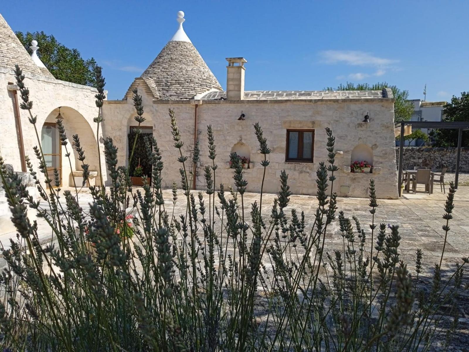 Trulli della Catena view 3