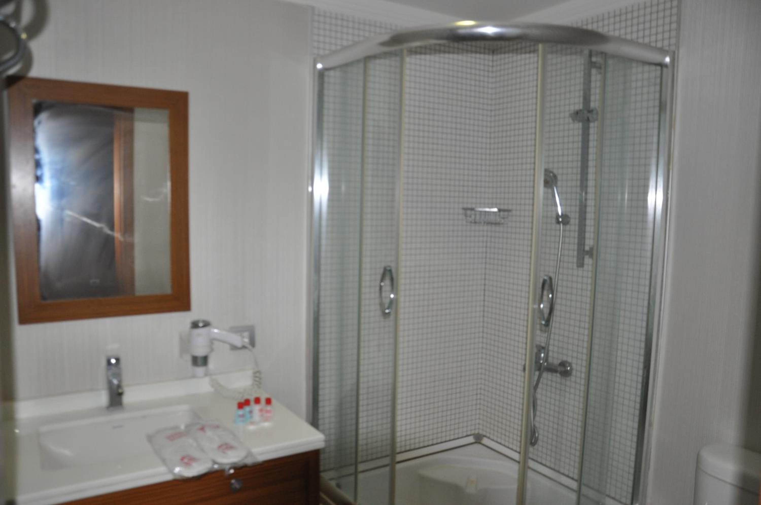 Island Otel - Image 41