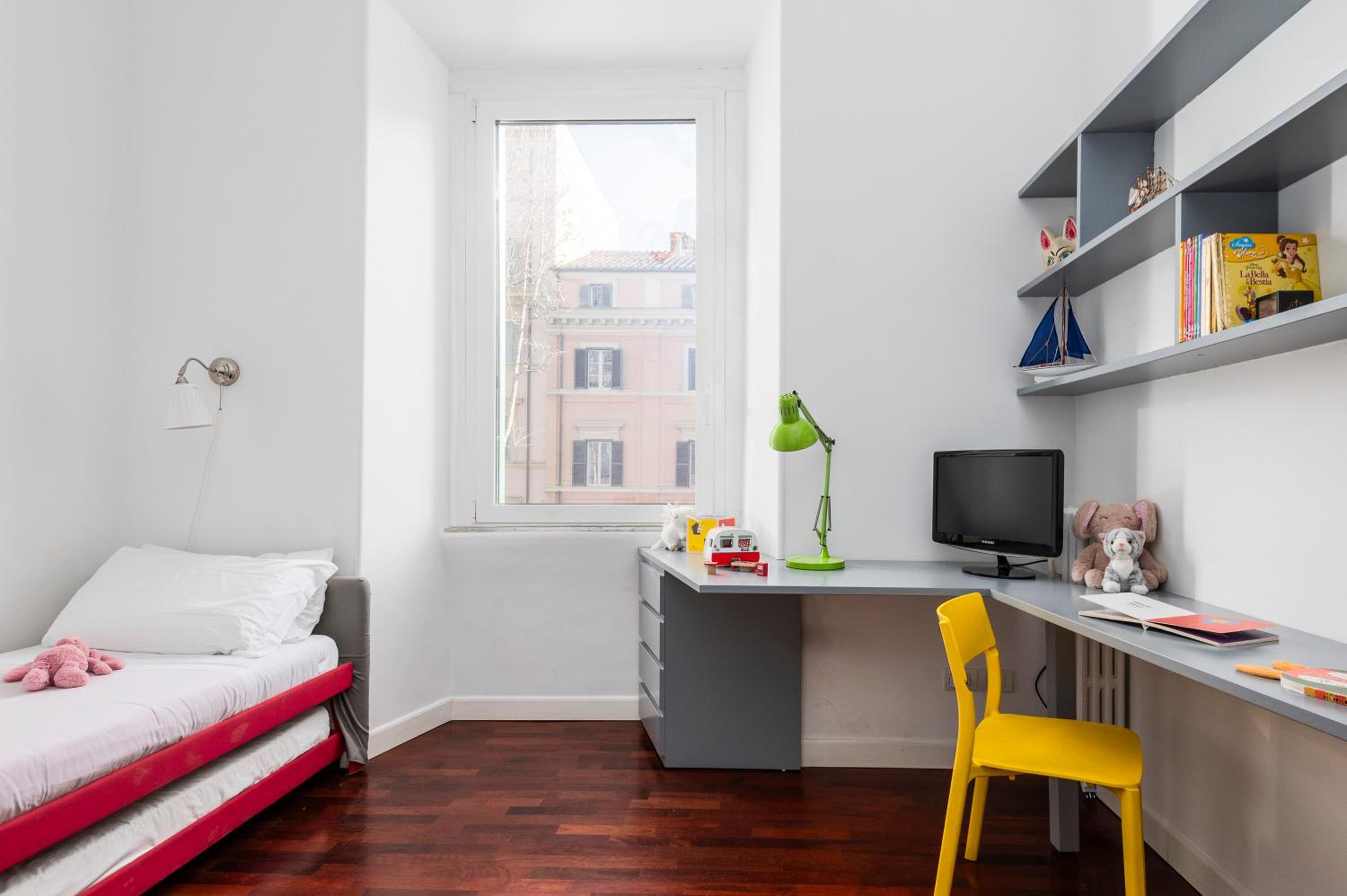 Colosseum Home-ZENO 32