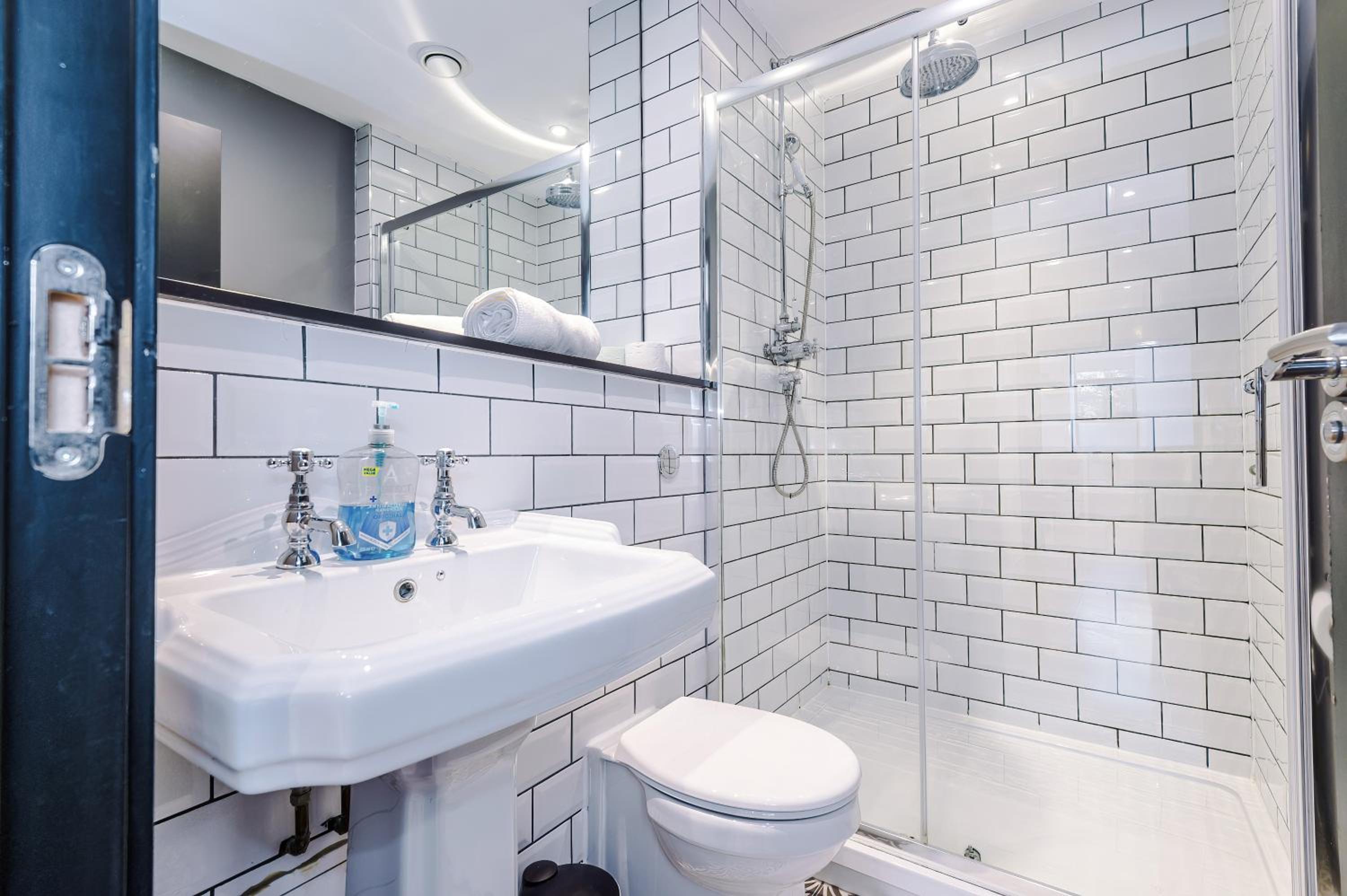 2025 Traveler Award Winner - Gorgeous Central Flat in Leeds Ideal for Long Stay