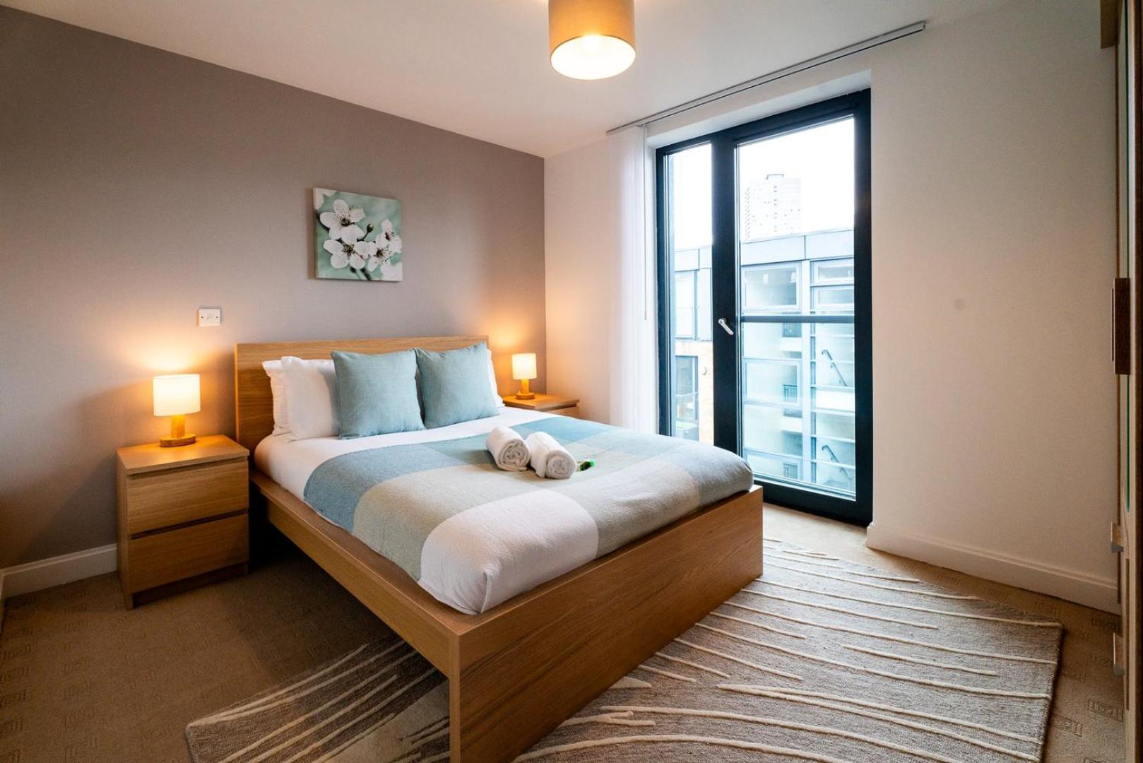 Southside Apartments, Sleeps 4, Free Parking. view 2