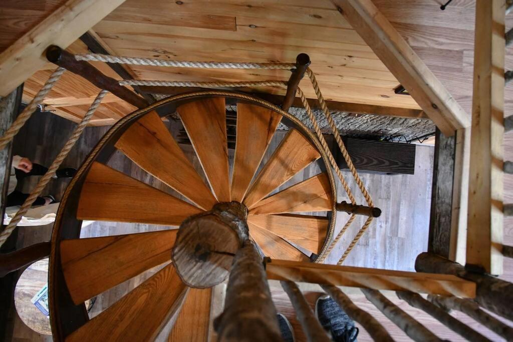 Treehouse in Maine woods- The Grand Oak view 5