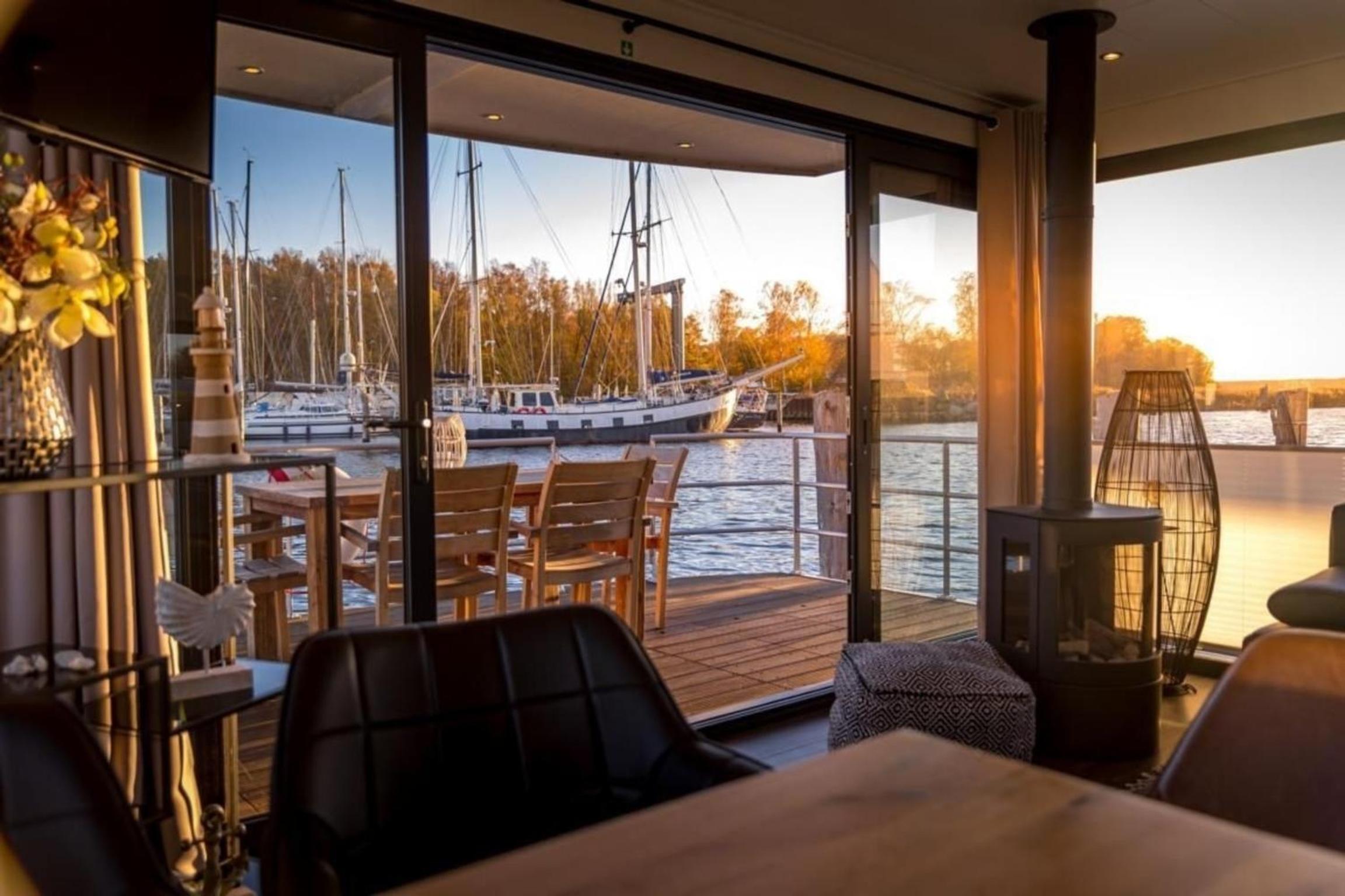 Hausboot freiZeit - LP4