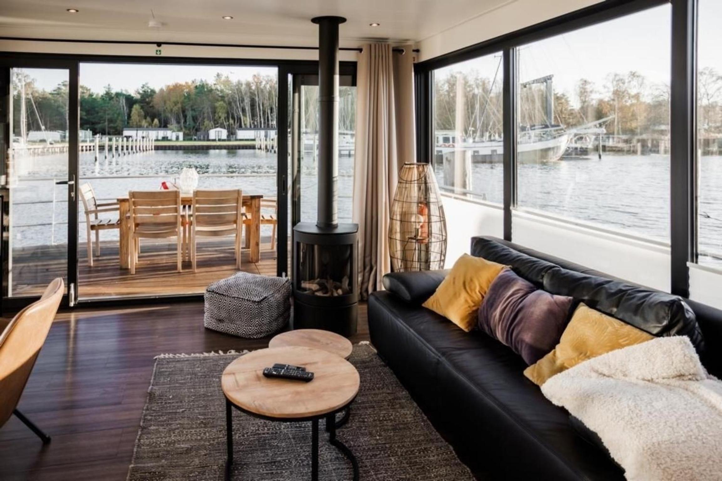 Hausboot freiZeit - LP4