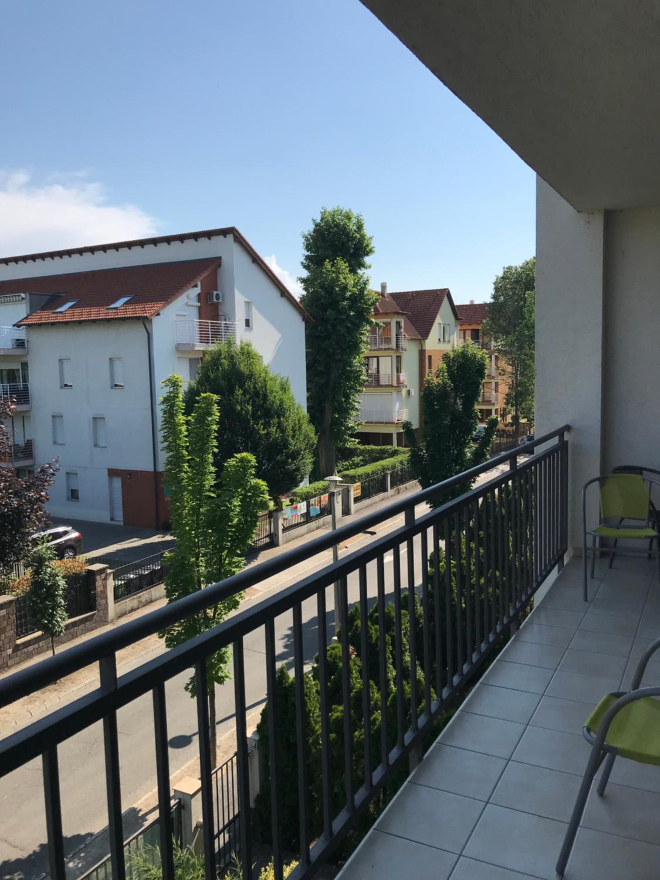 Blue Star 3 Wellness Apartman Siófok view 2