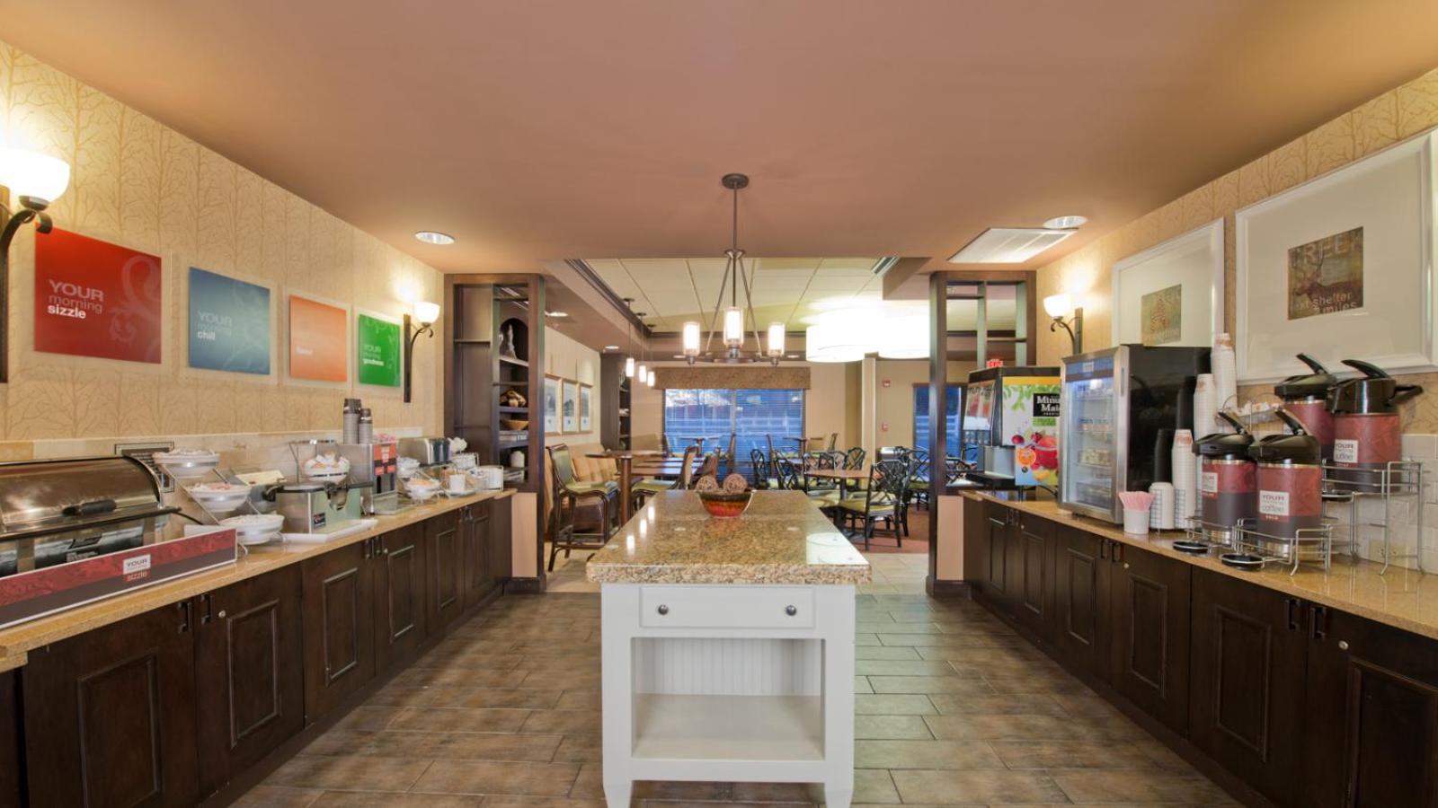 Russell Inn and Suites - Property Image 6