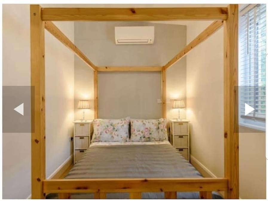 Lillibelles lodge,Oak tree farm view 2