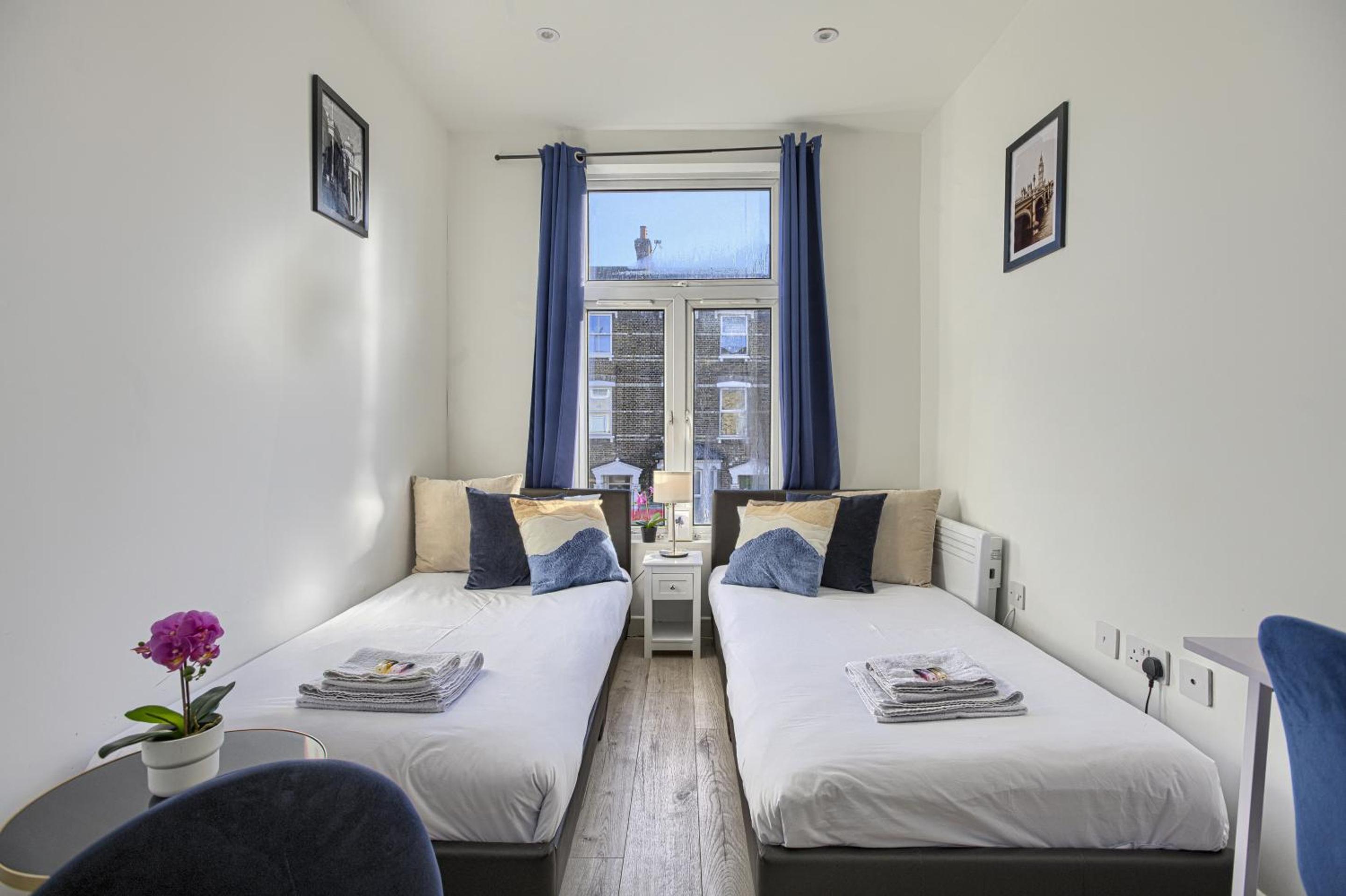 The Finsbury Deluxe Apartments