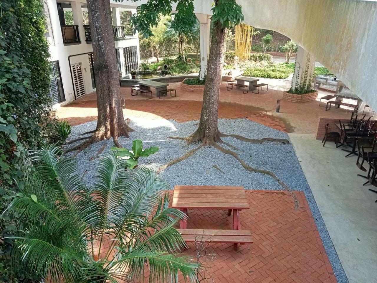 Photo 25