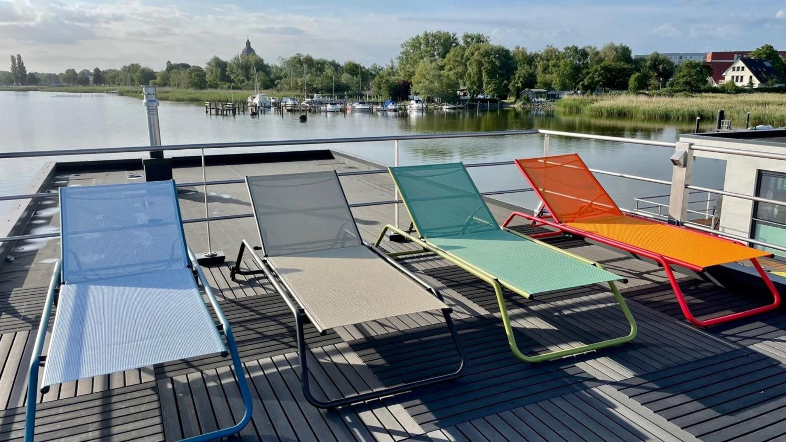 Hausboot Sunday