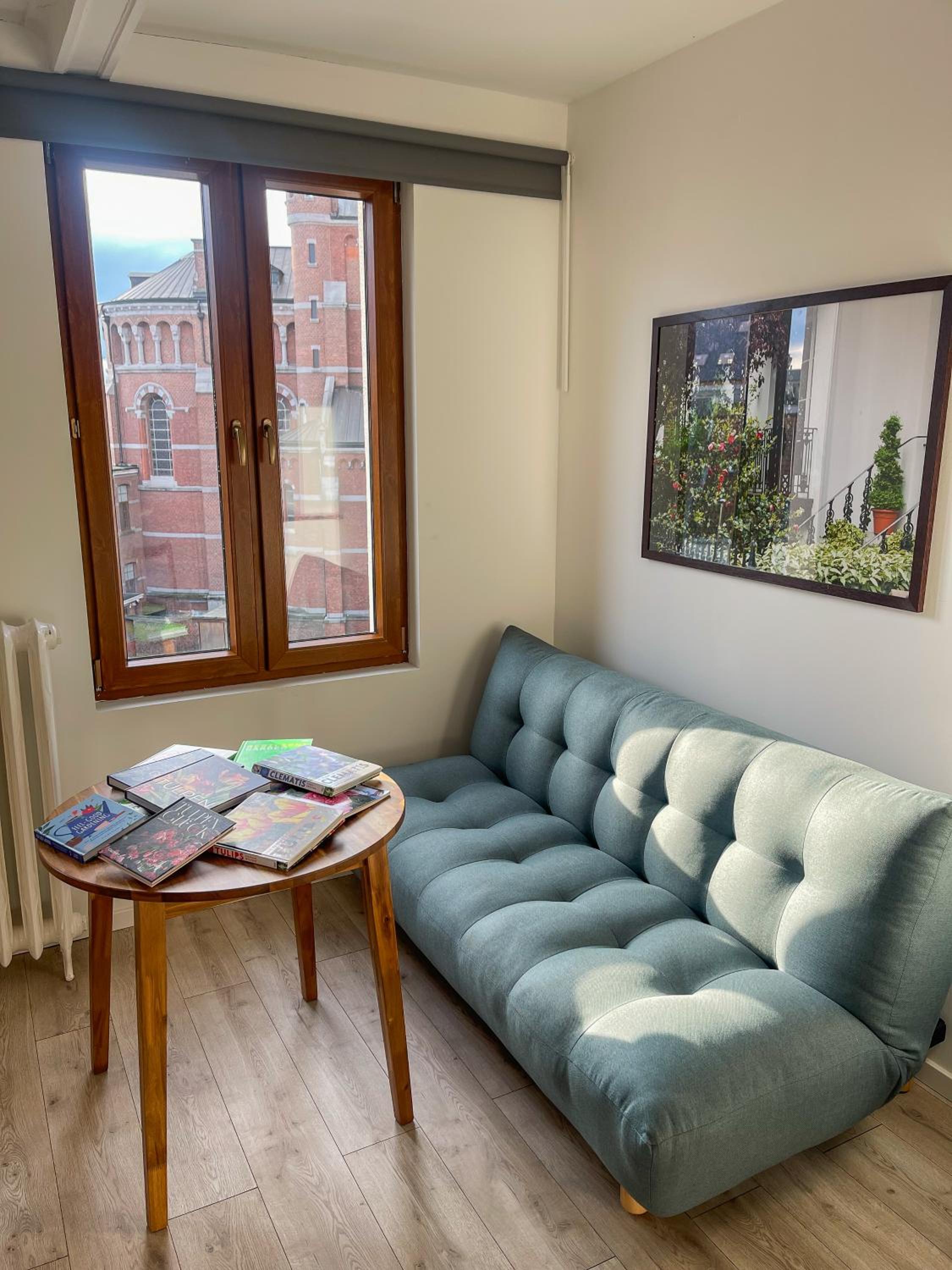 Stay in Artist’s Gallery