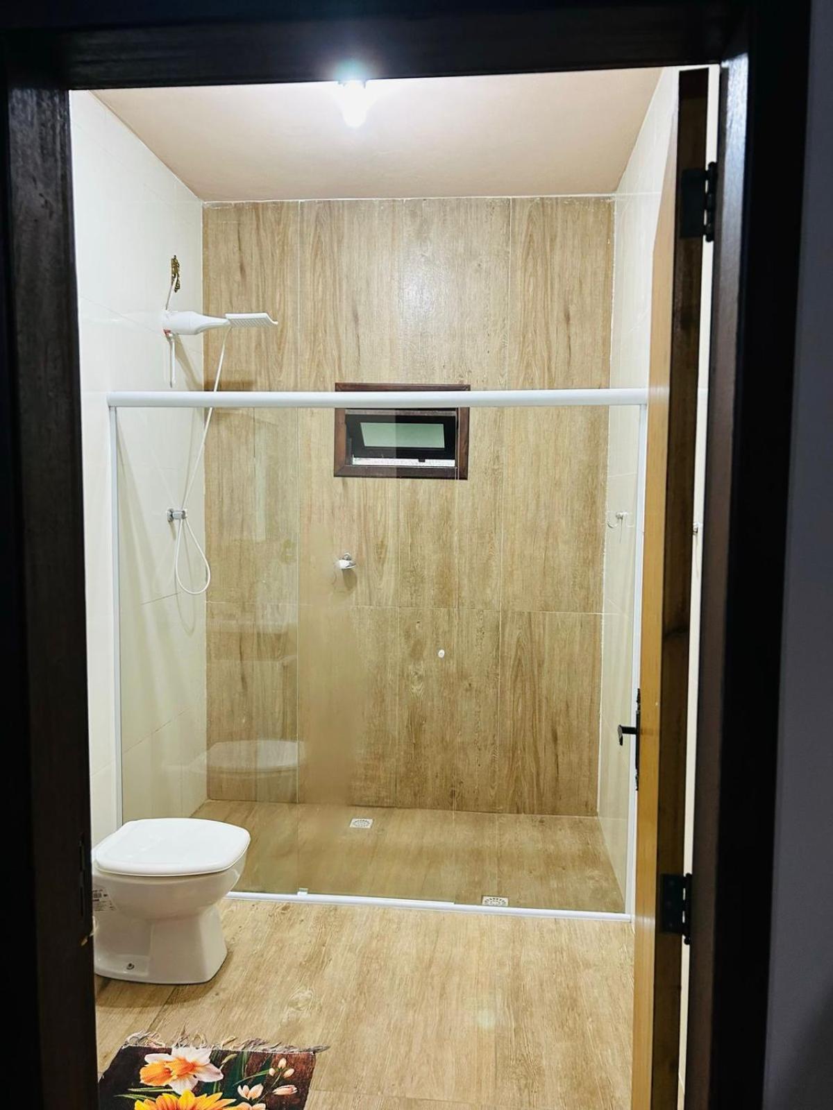 SÍTIO CANTINHO DO SOSSEGO, Casa de campo, pescaria, lareira, jogos de bilhar, area gourmet etc