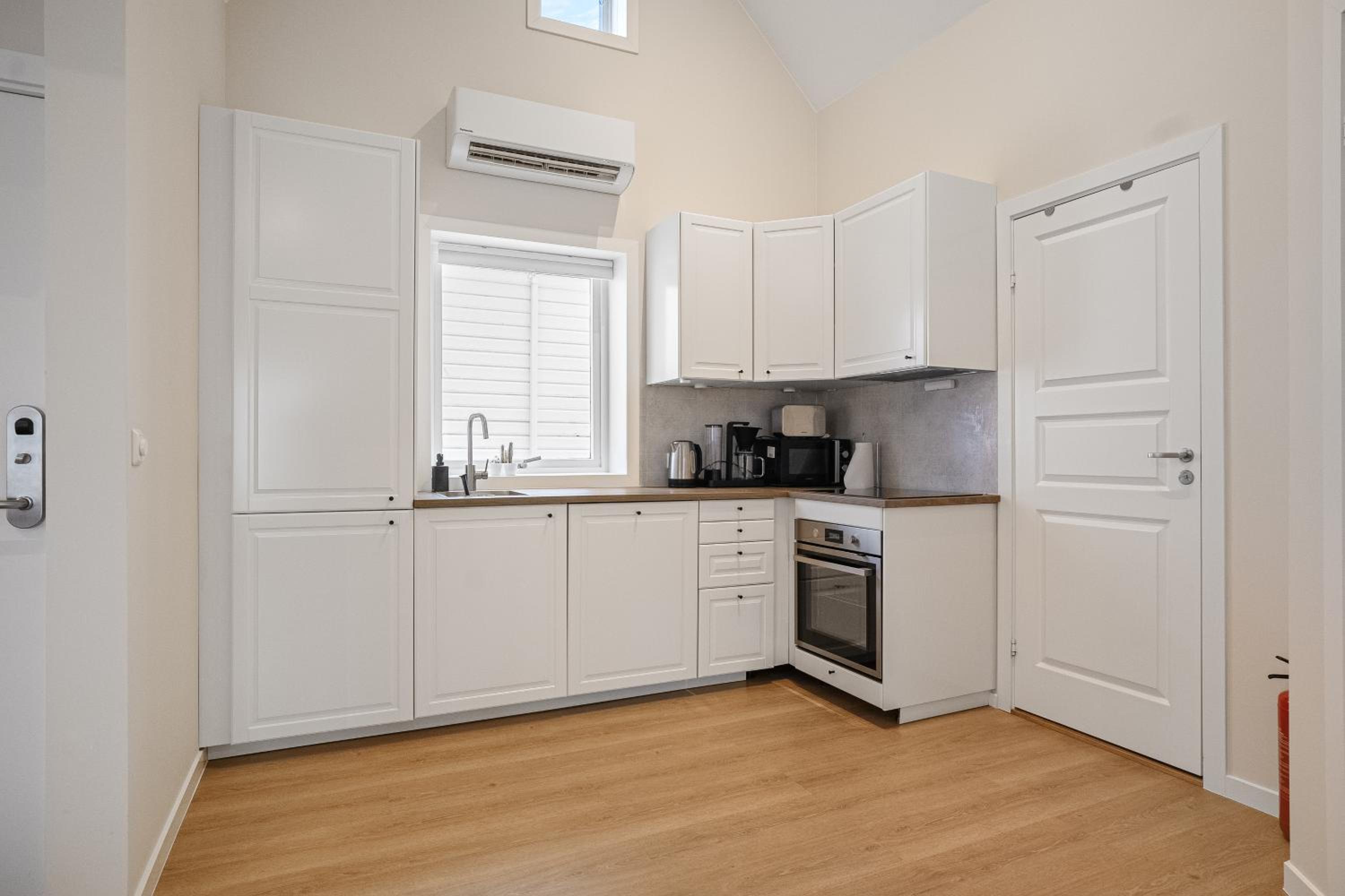 Unique and Spacious Apt close to City Centre