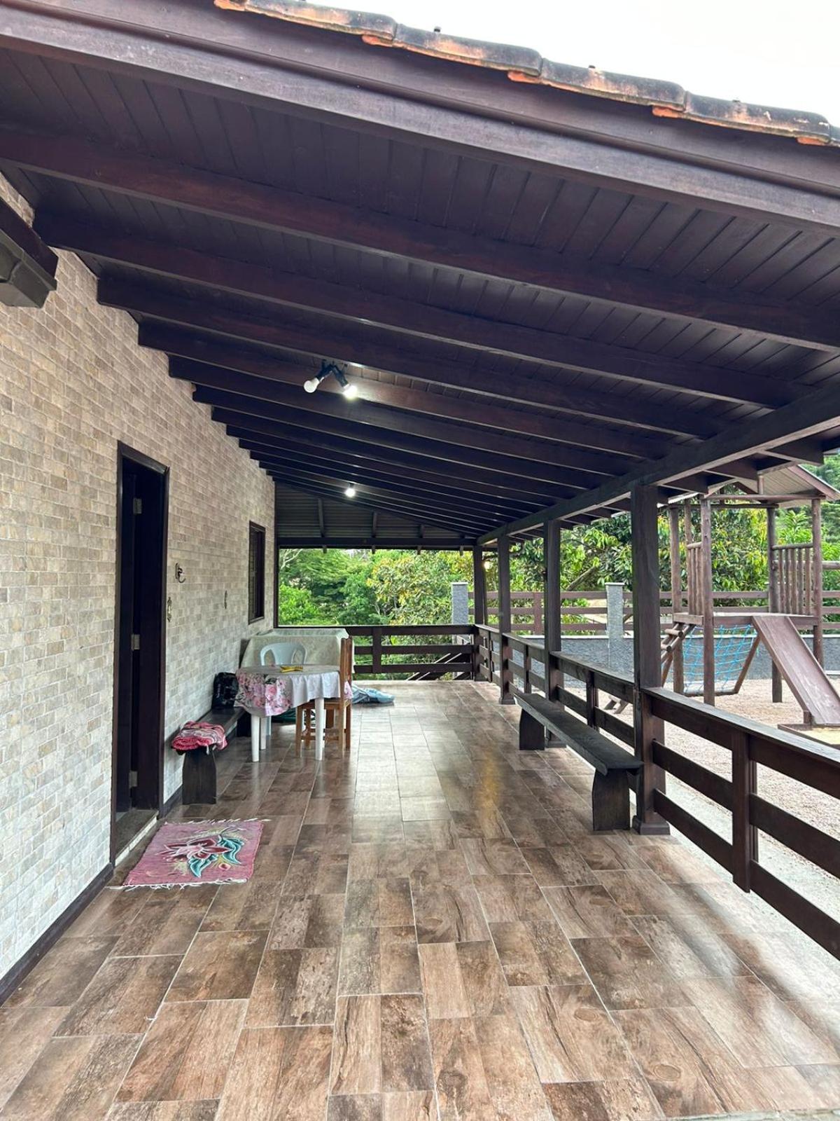 SÍTIO CANTINHO DO SOSSEGO, Casa de campo, pescaria, lareira, jogos de bilhar, area gourmet etc