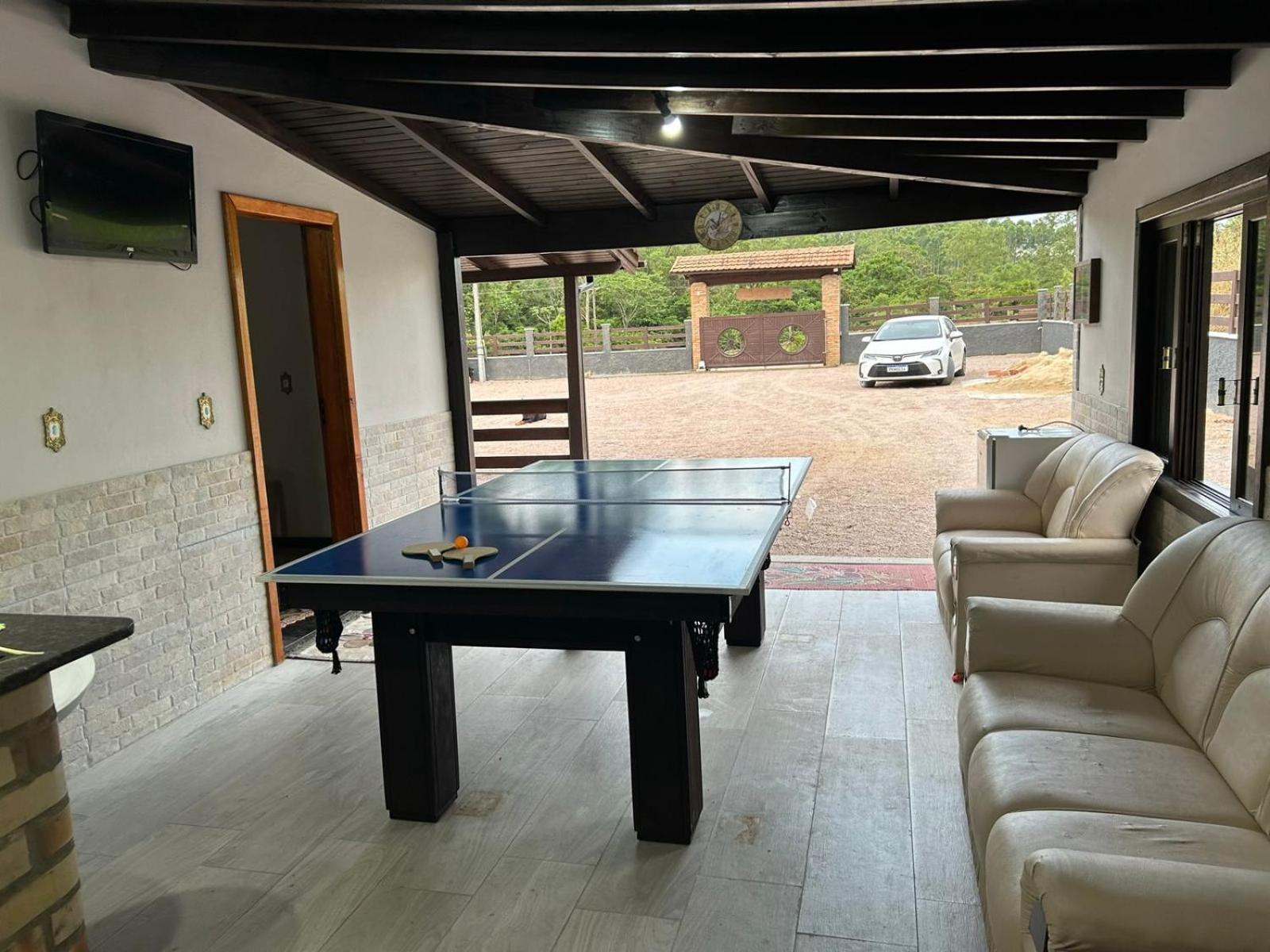 SÍTIO CANTINHO DO SOSSEGO, Casa de campo, pescaria, lareira, jogos de bilhar, area gourmet etc