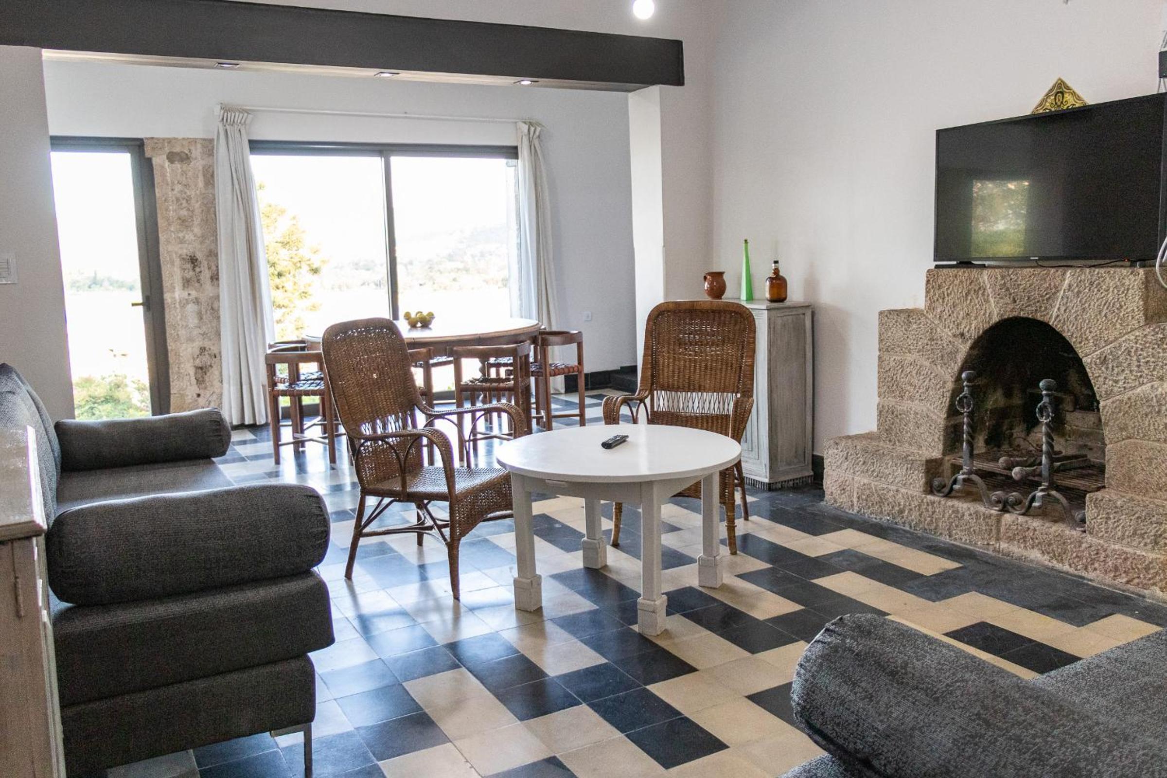 Casa con vista plena al lago y a la ciudad de Villa Carlos Paz IG alquilervillacarlospaz