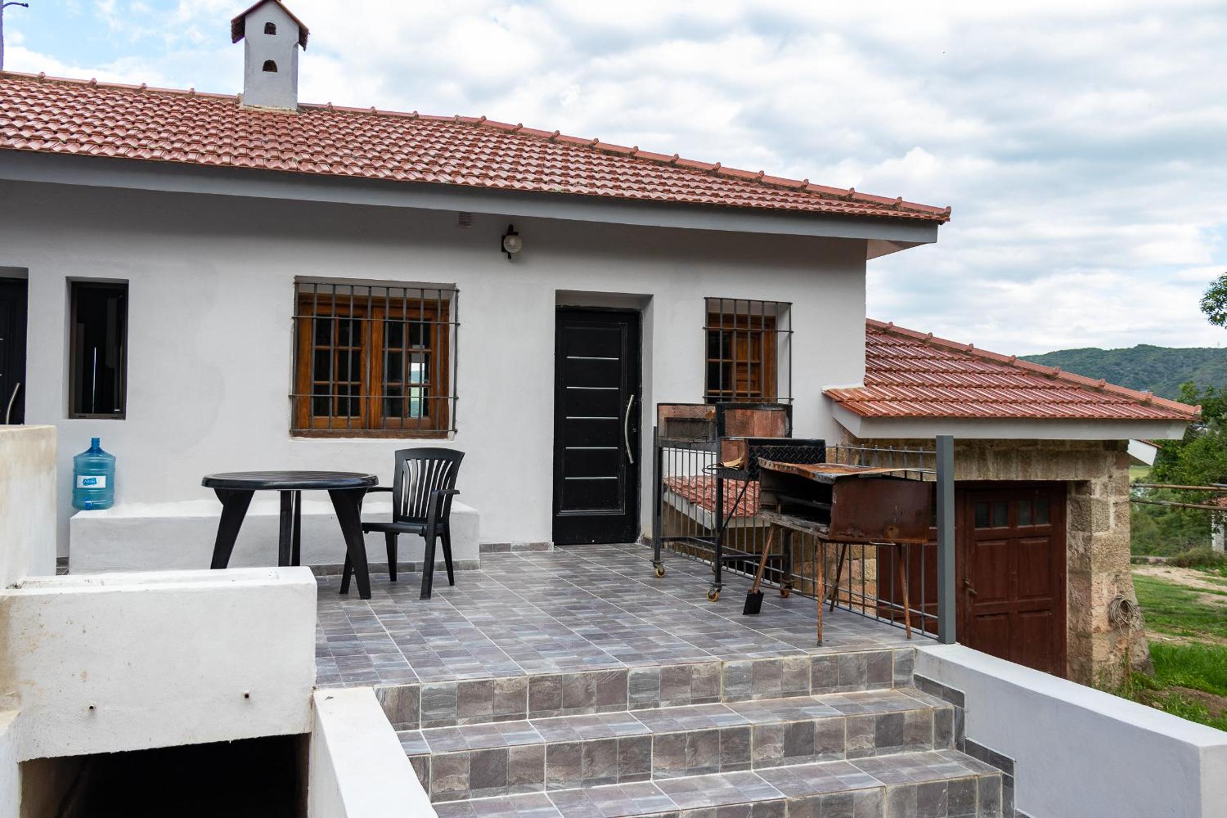 Casa con vista plena al lago y a la ciudad de Villa Carlos Paz IG alquilervillacarlospaz