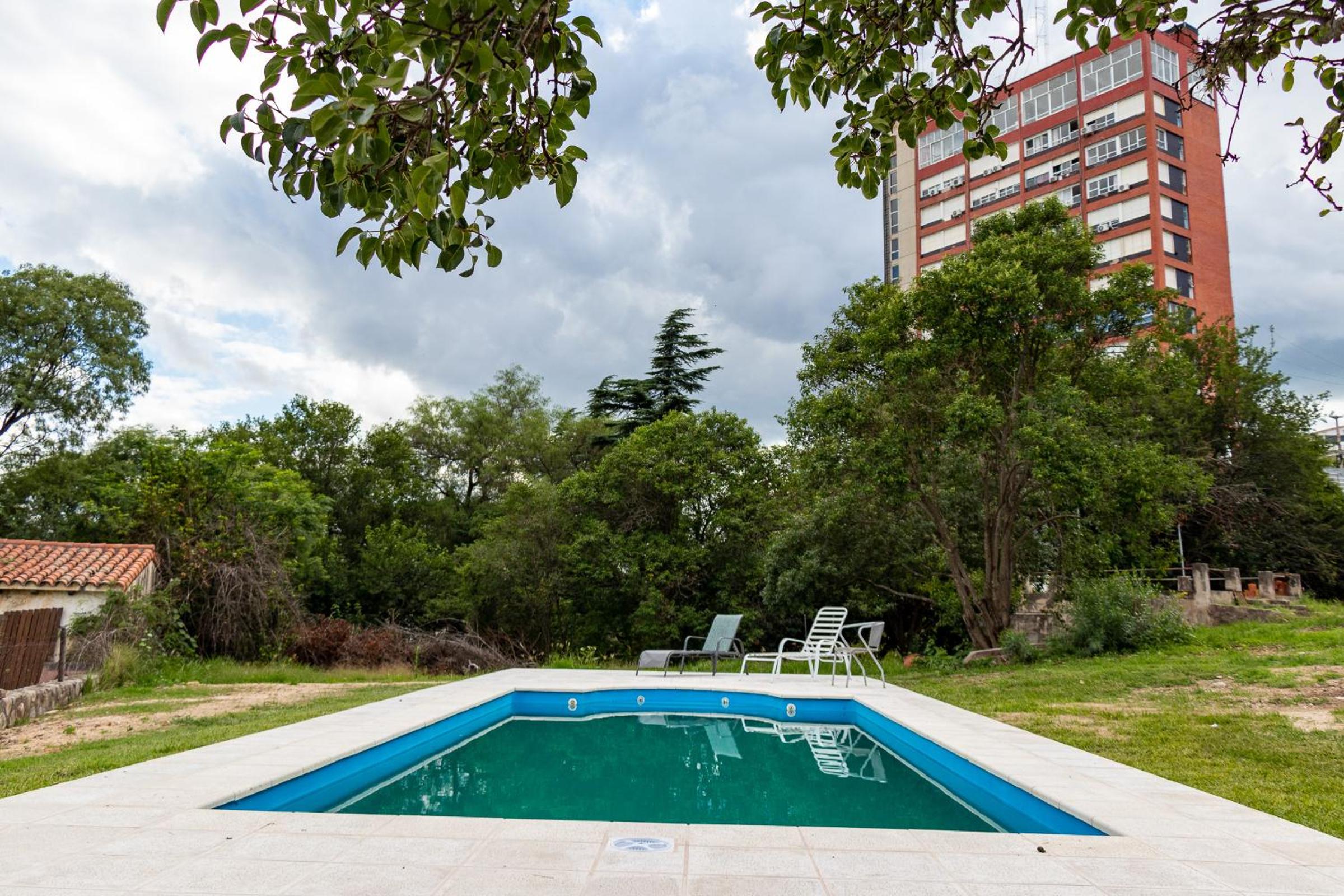 Casa con vista plena al lago y a la ciudad de Villa Carlos Paz IG alquilervillacarlospaz