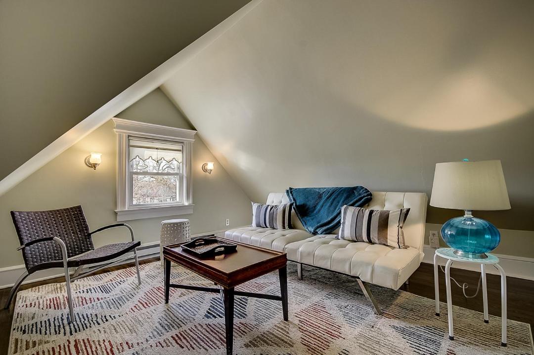 4 - 5 Bed Apt Victorian Beach House in Asbury Park view 2