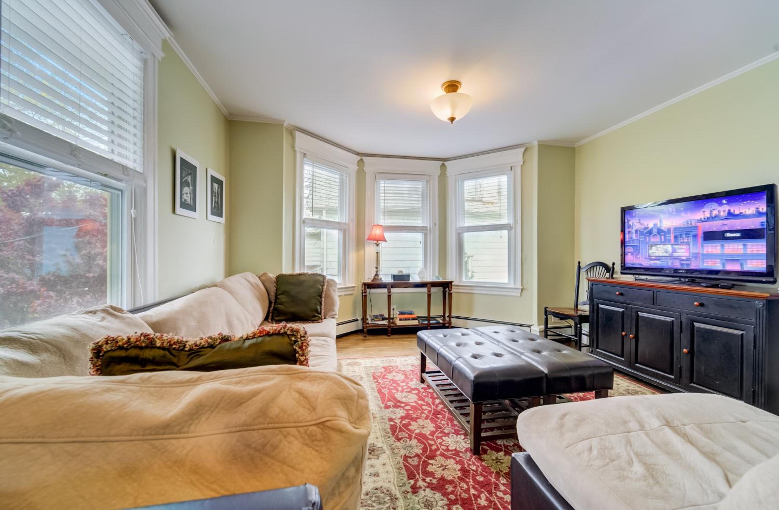 4 - 5 Bed Apt Victorian Beach House in Asbury Park view 4