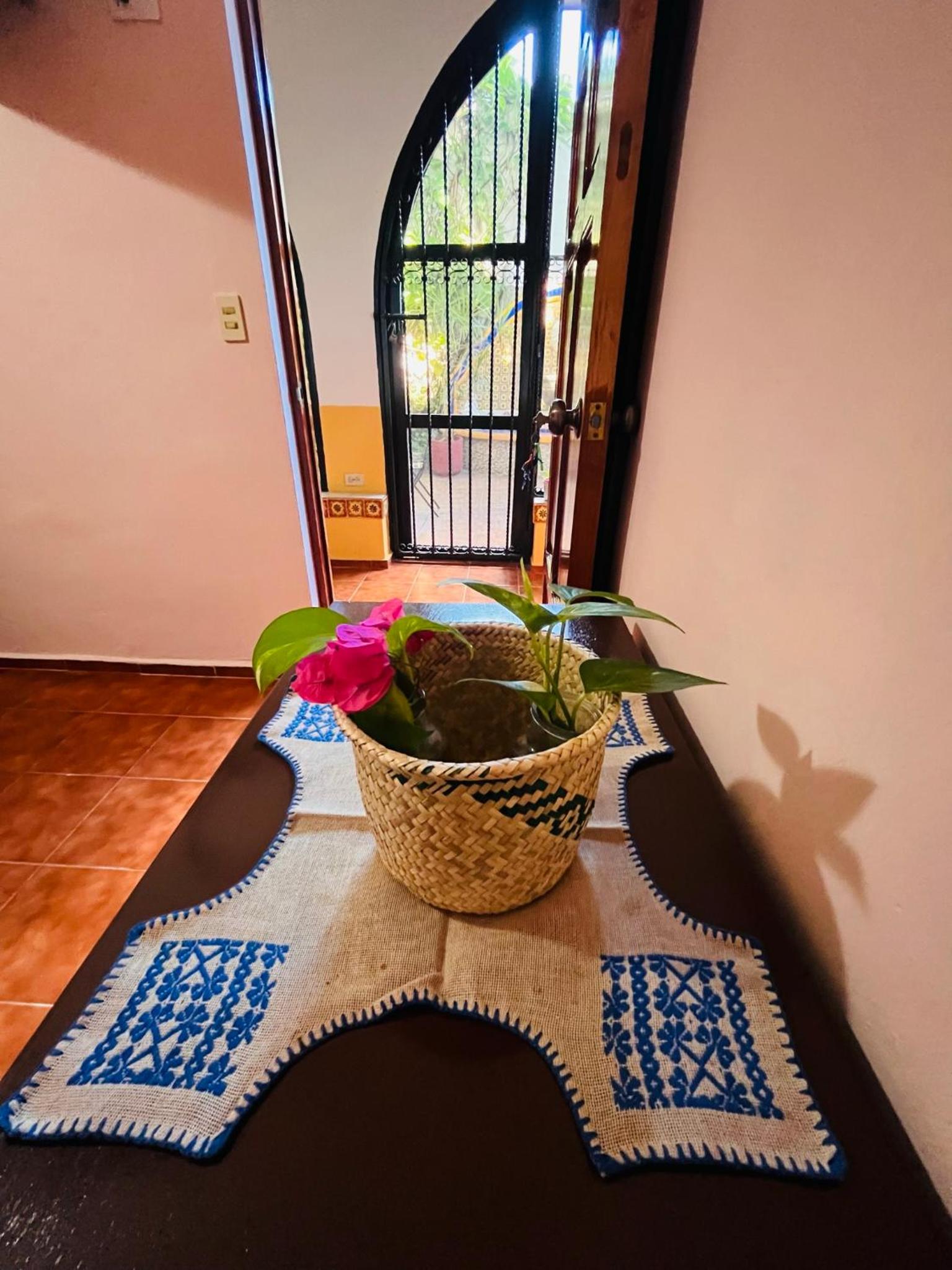 Casa Tres Colibries