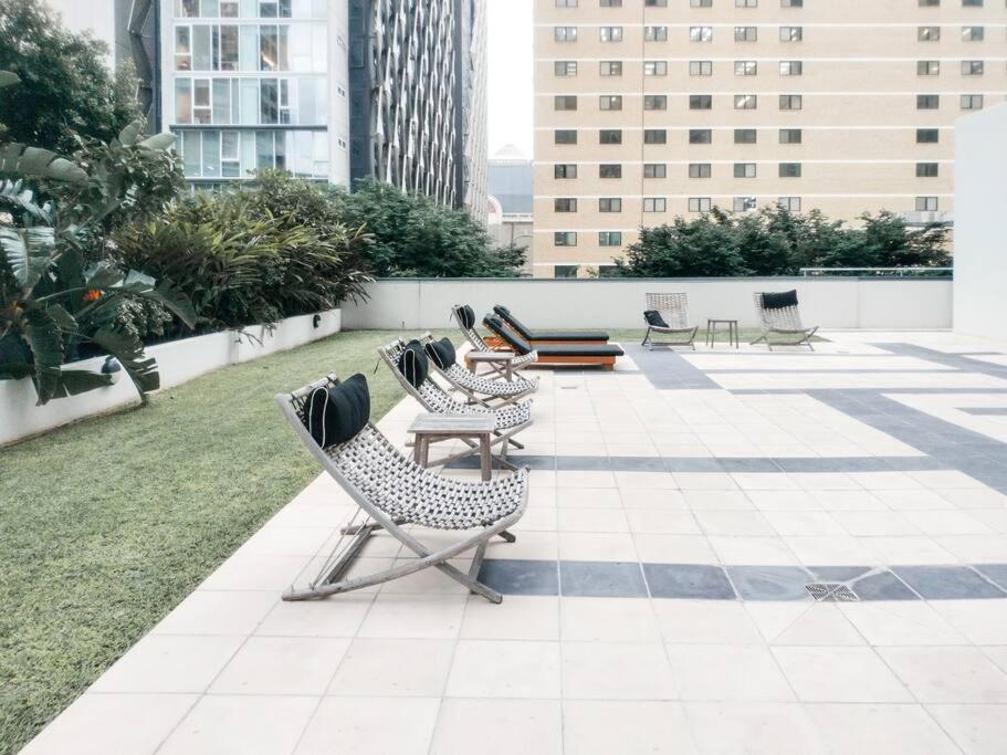 Location! Inner City 1B1B Apt w/Pool,Gym, Sauna