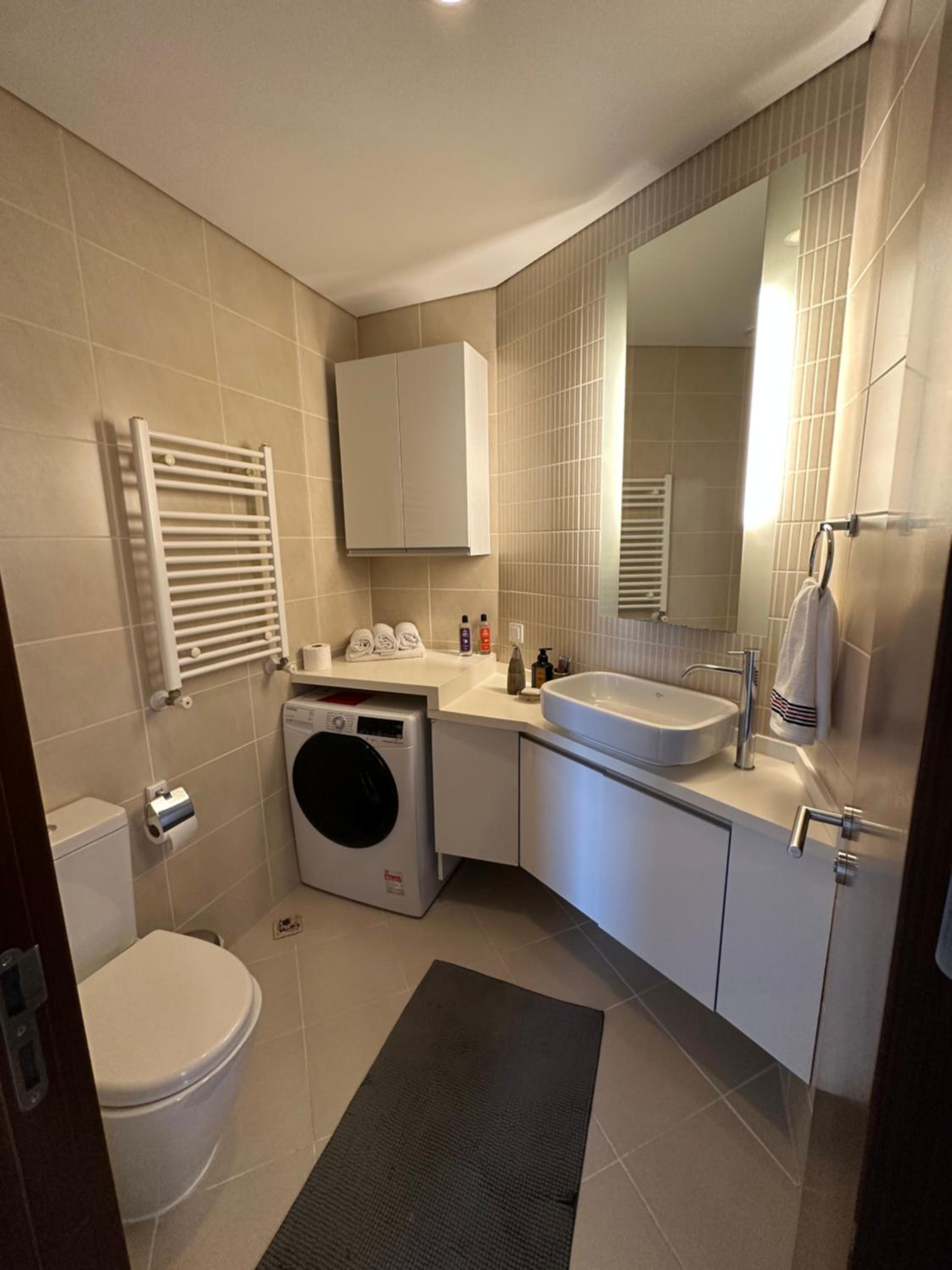 stylish flat-eagle eye for istanbul