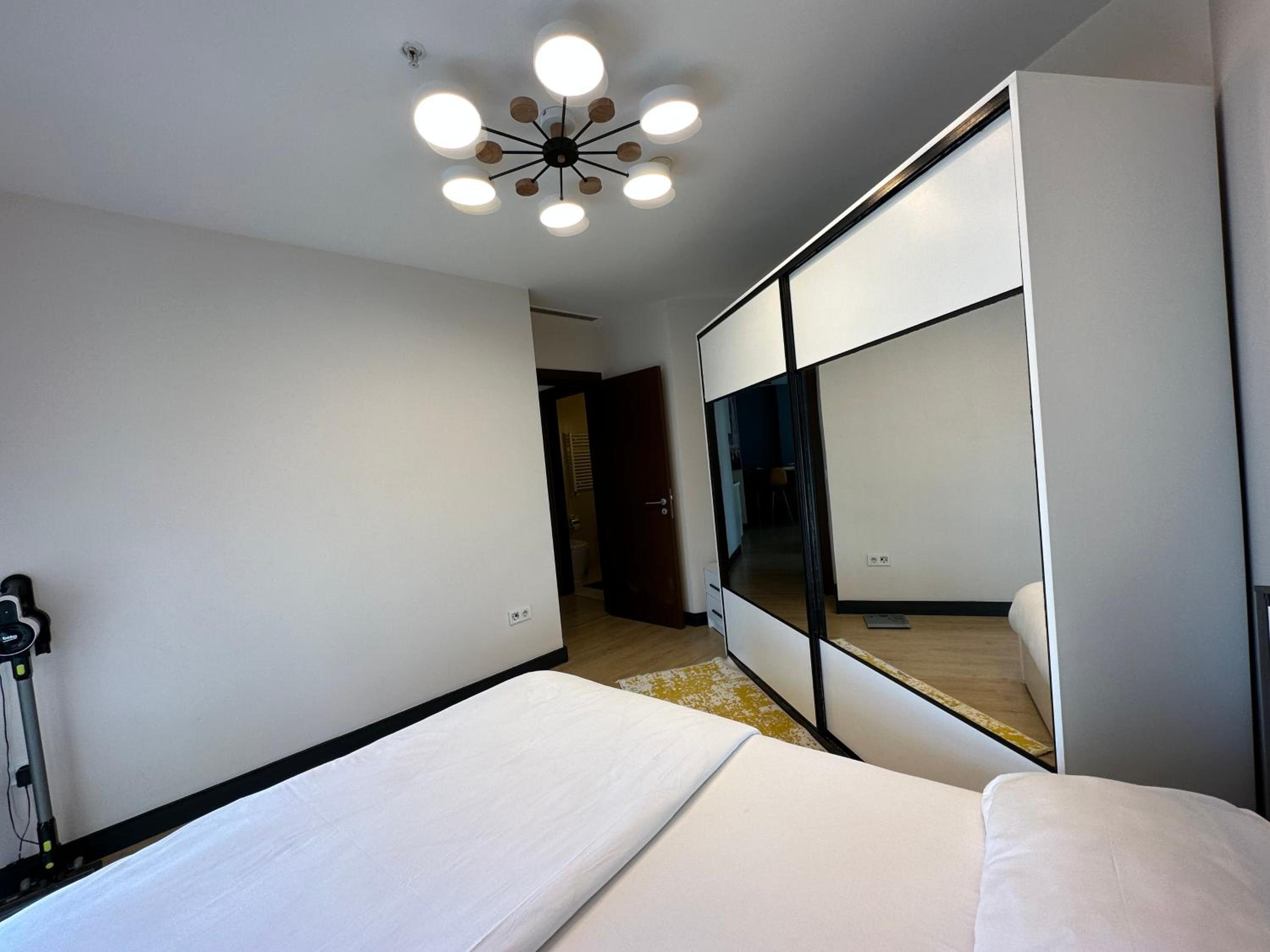stylish flat-eagle eye for istanbul