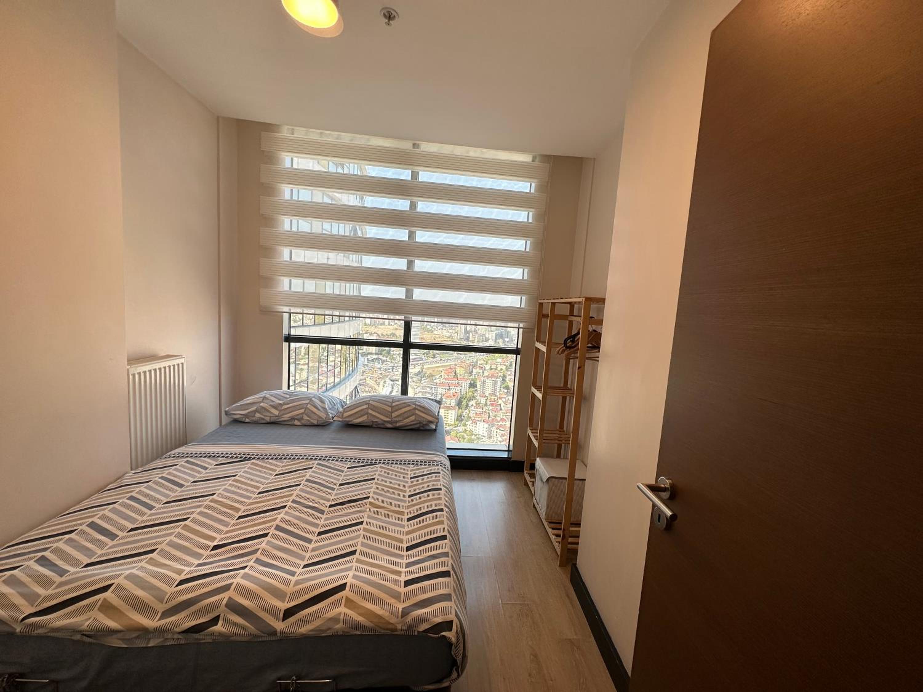 stylish flat-eagle eye for istanbul